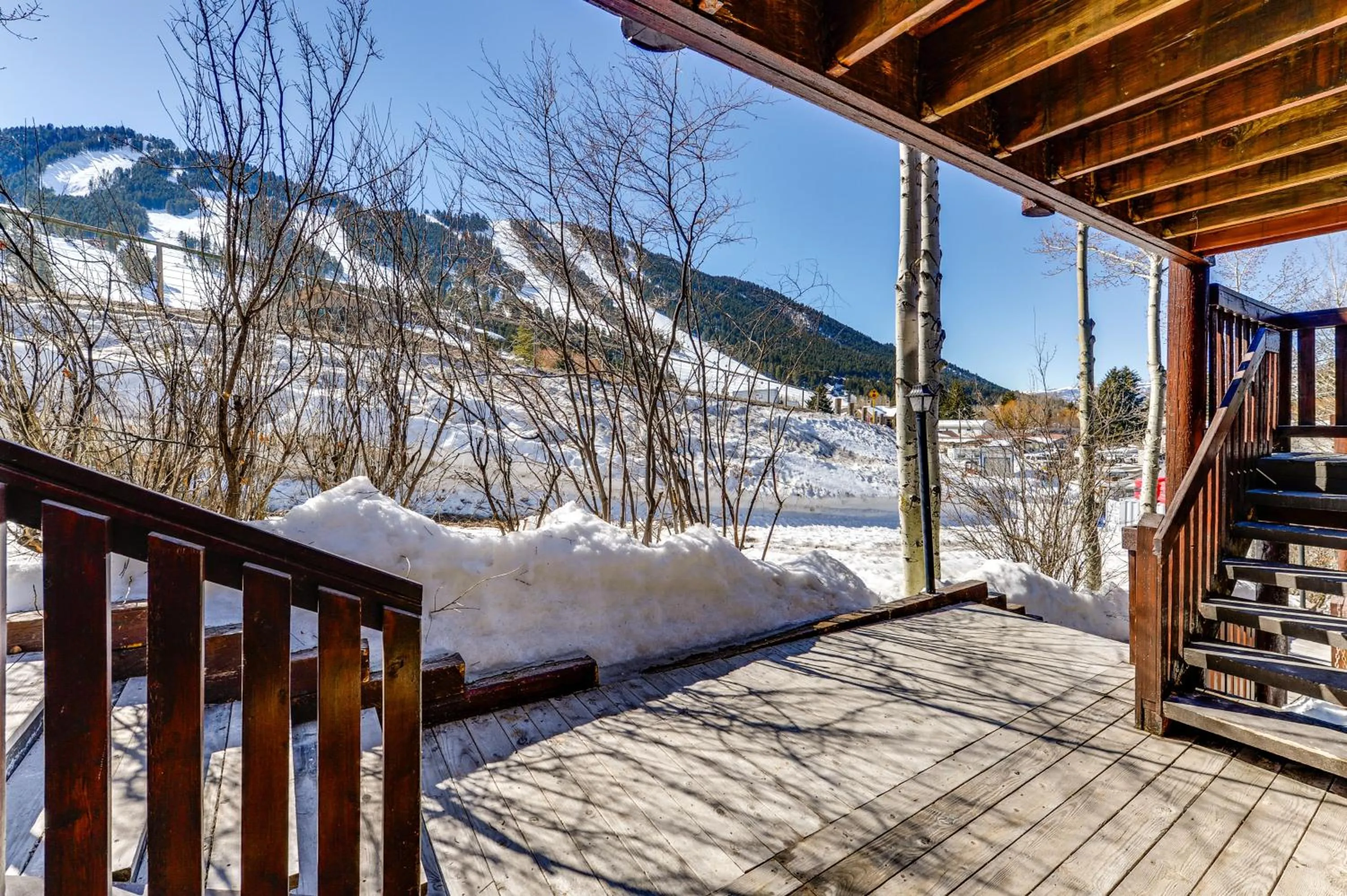 Cozy Mountain Condo Across From Snow King Ski Mtn!
