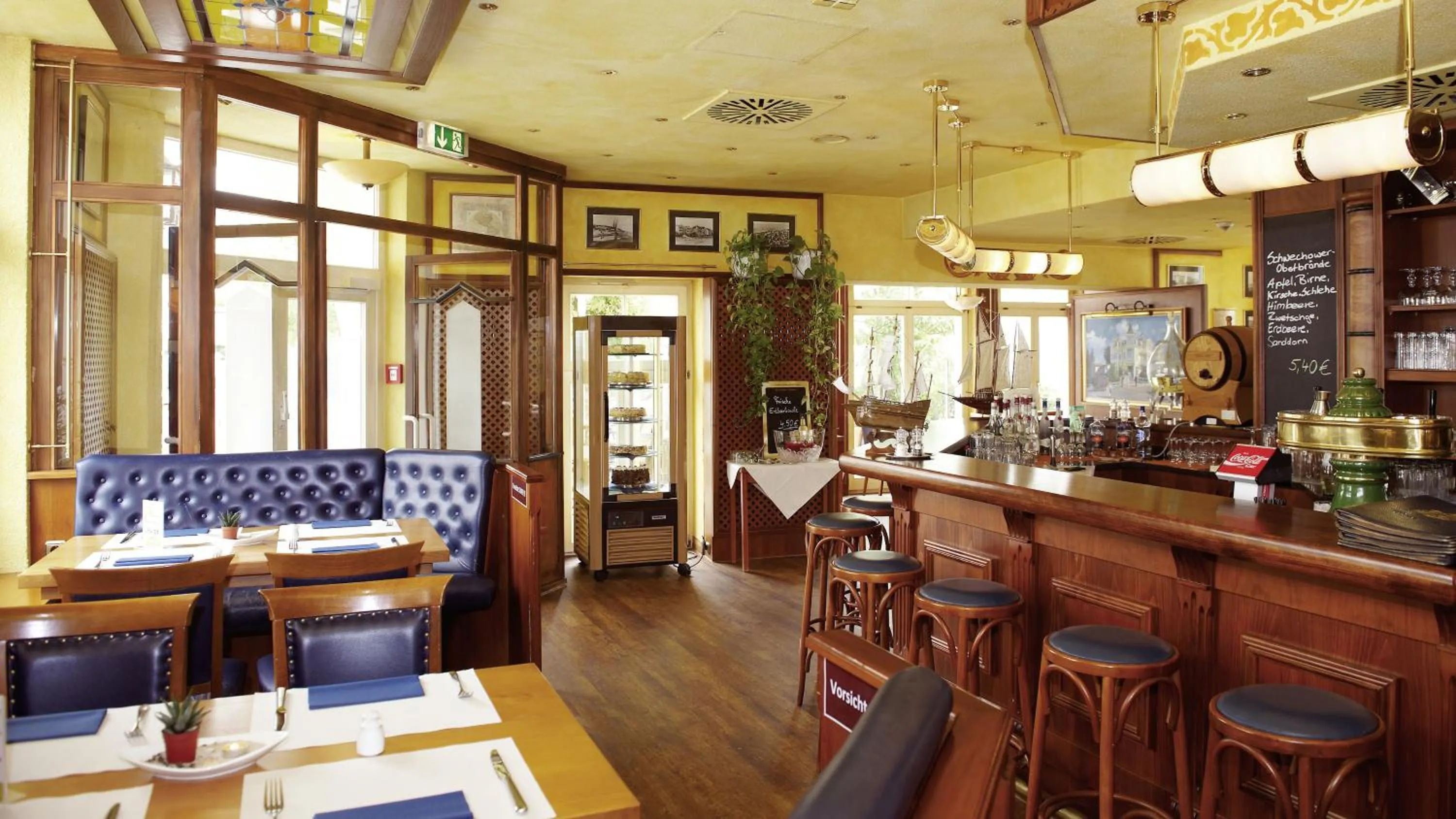 Restaurant/places to eat in Hotel zur Post - ein Rovell Hotel