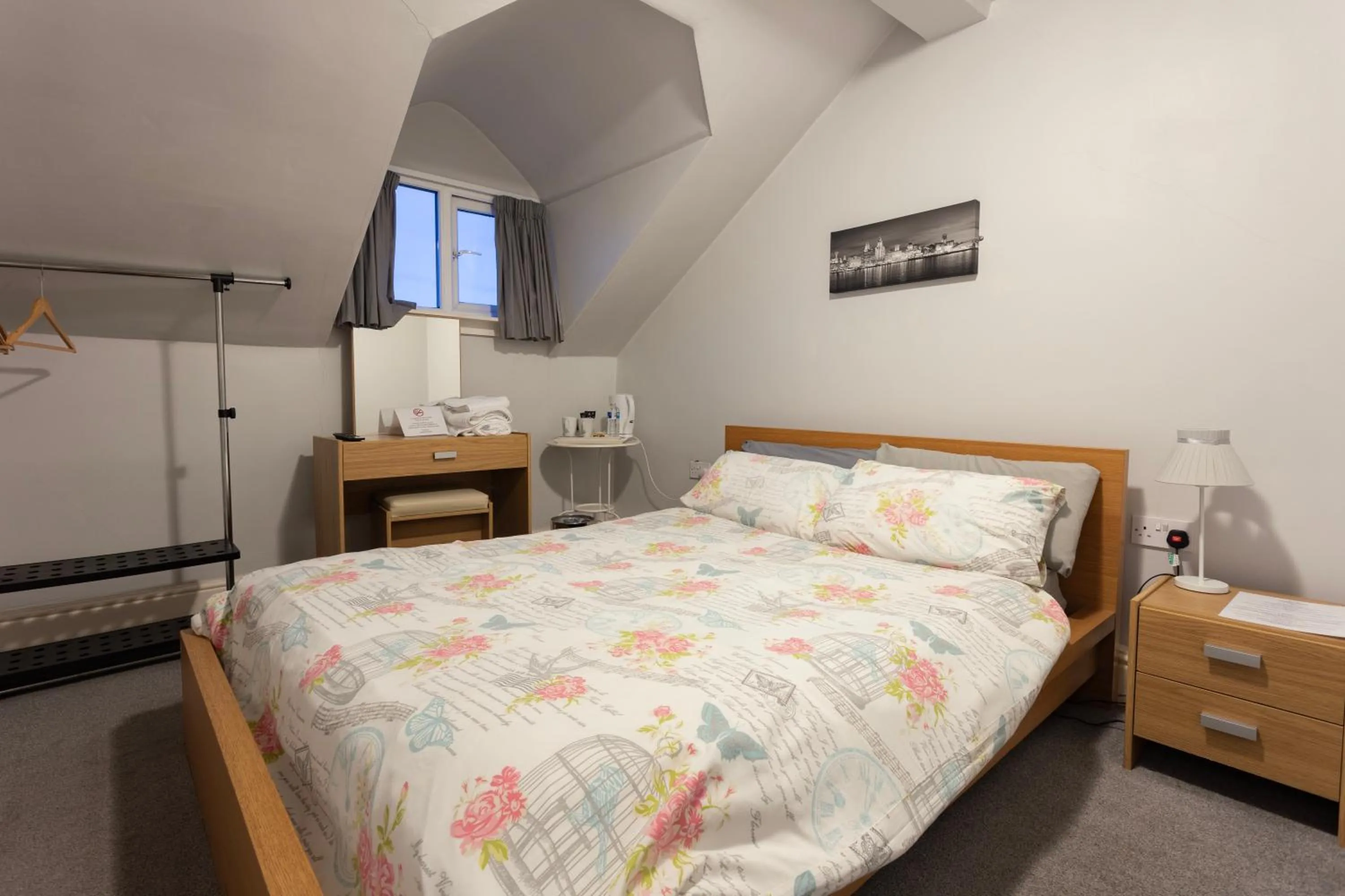 Bed in Orrell Park Hotel