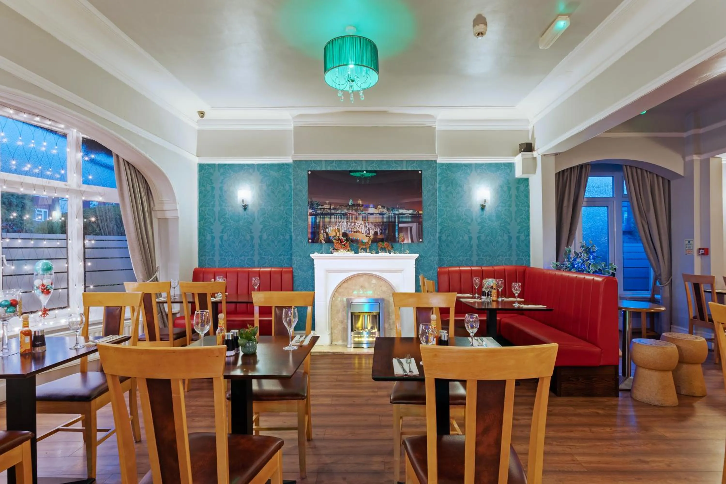 Restaurant/places to eat in Orrell Park Hotel