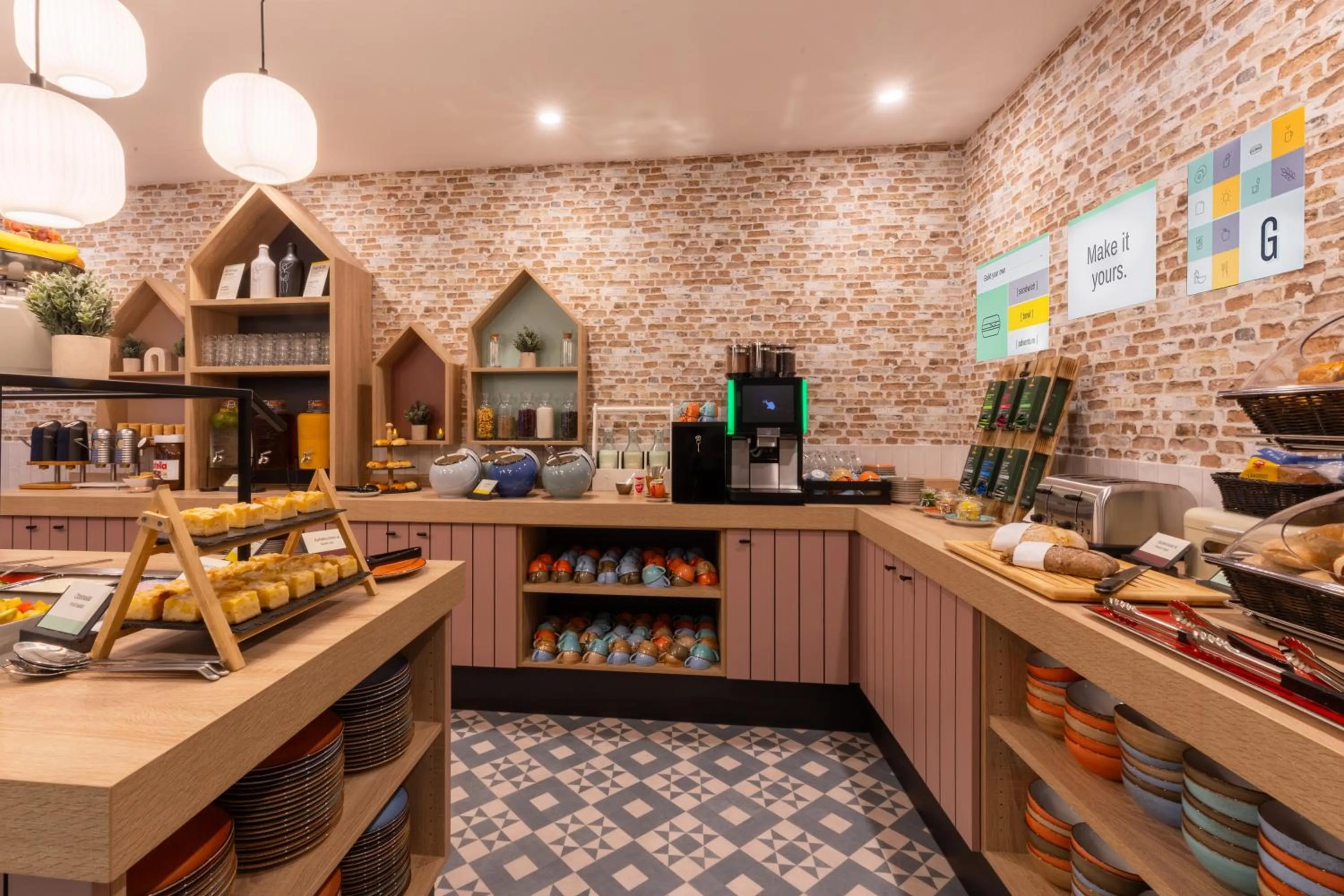 Breakfast in Garner Hotel Mannheim City by IHG