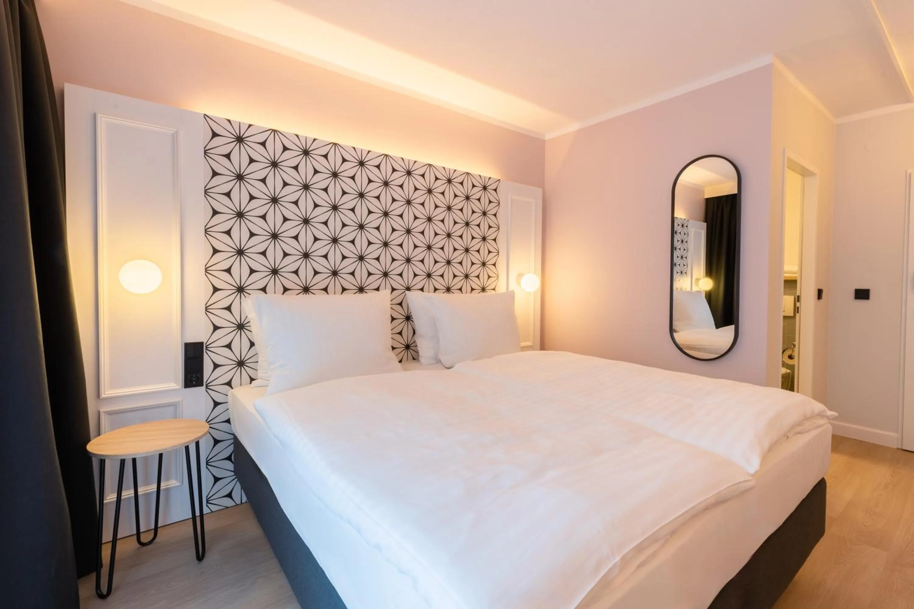 Photo of the whole room, Bed in Garner Hotel Mannheim City by IHG