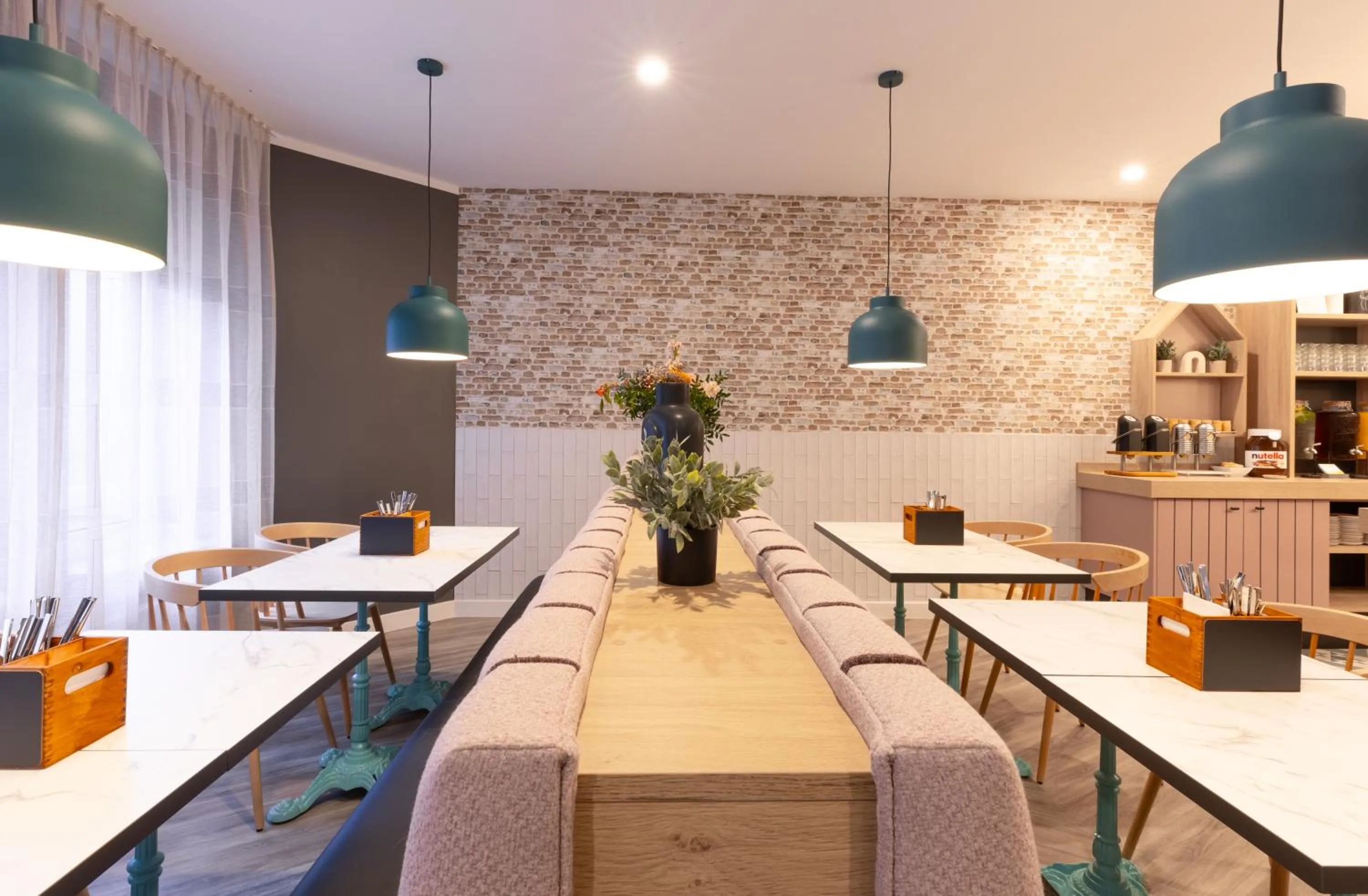 Restaurant/places to eat in Garner Hotel Mannheim City by IHG