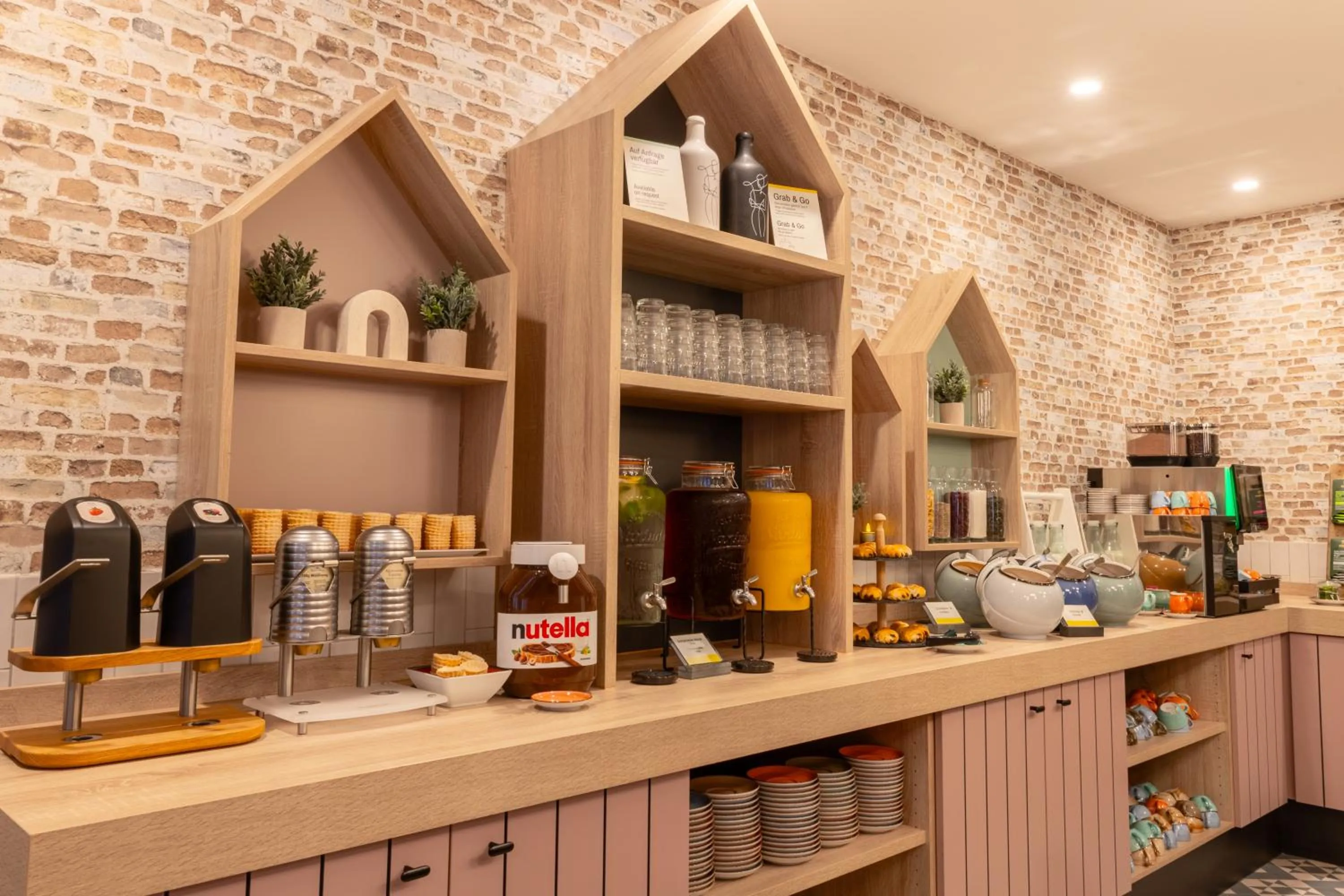 Breakfast in Garner Hotel Mannheim City by IHG