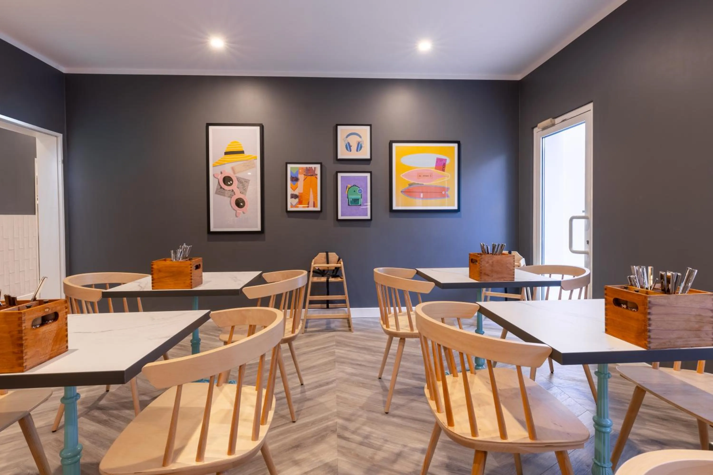 Restaurant/places to eat in Garner Hotel Mannheim City by IHG