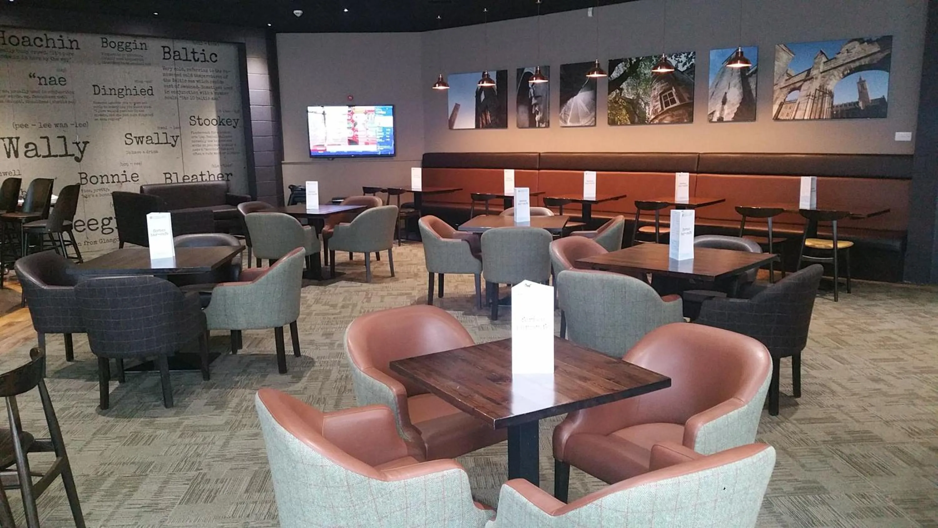 Lounge or bar in Agnes Blackadder Hall - Campus Accommodation