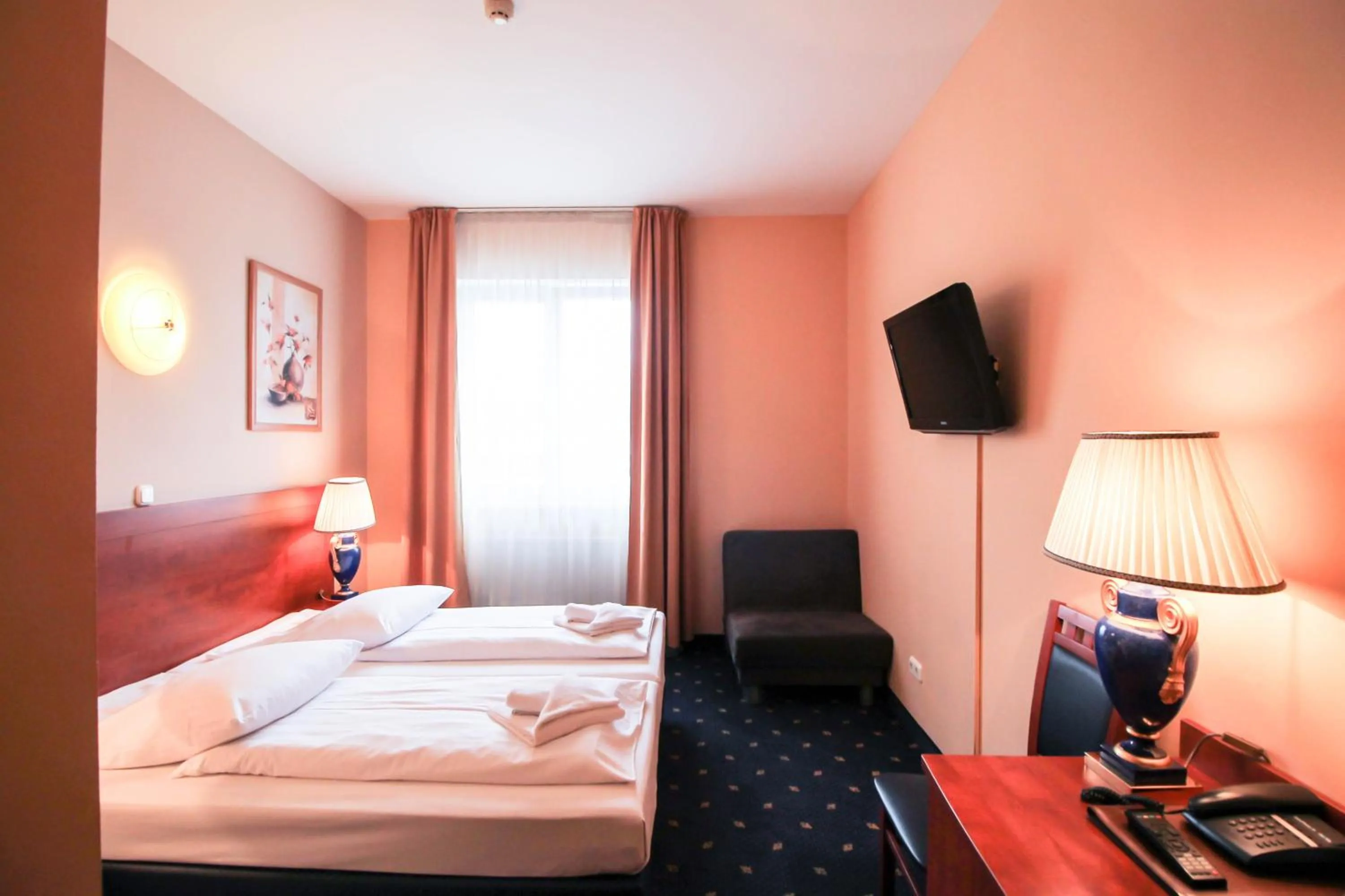 Bed in Hotel Atrium Charlottenburg