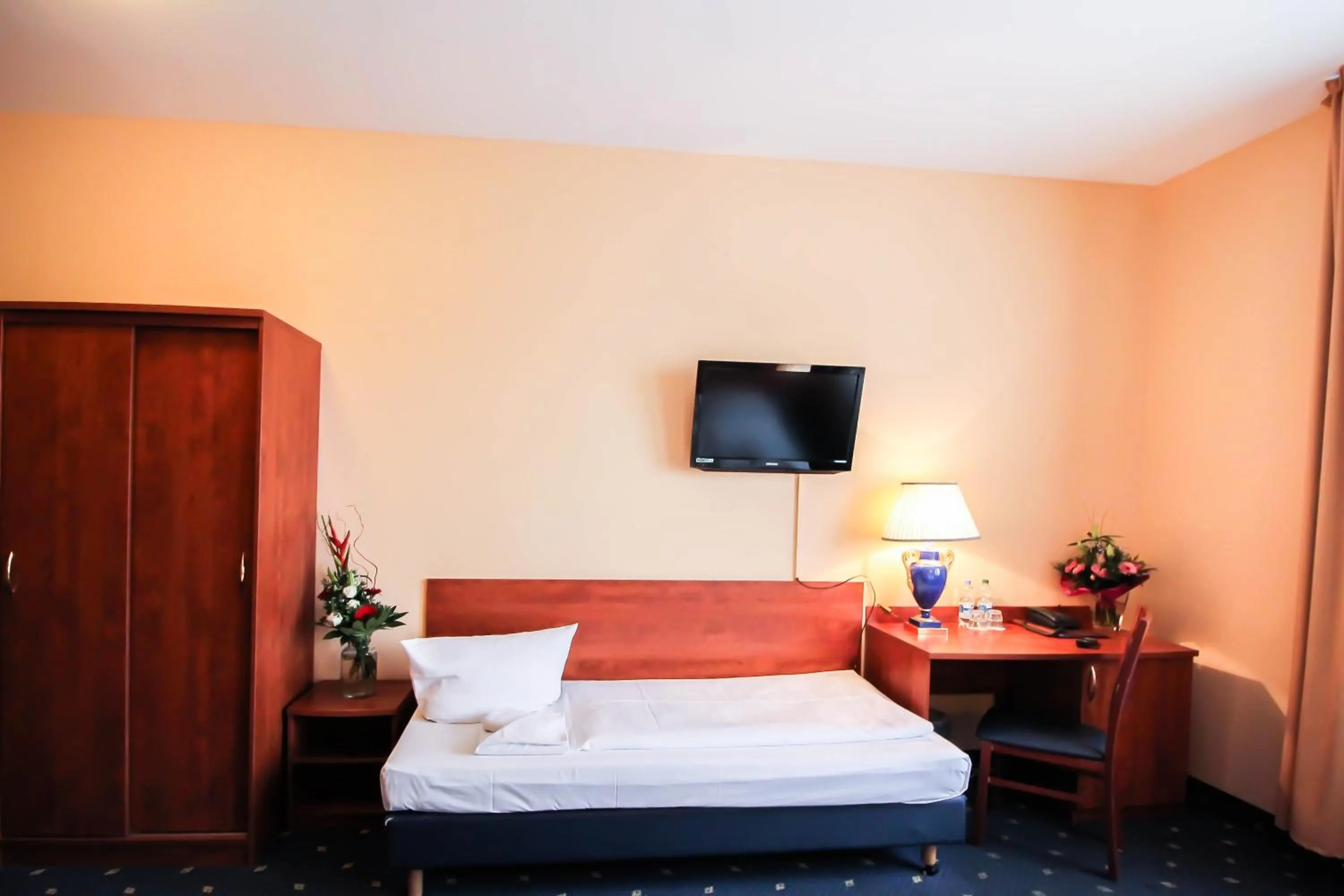 Bed in Hotel Atrium Charlottenburg