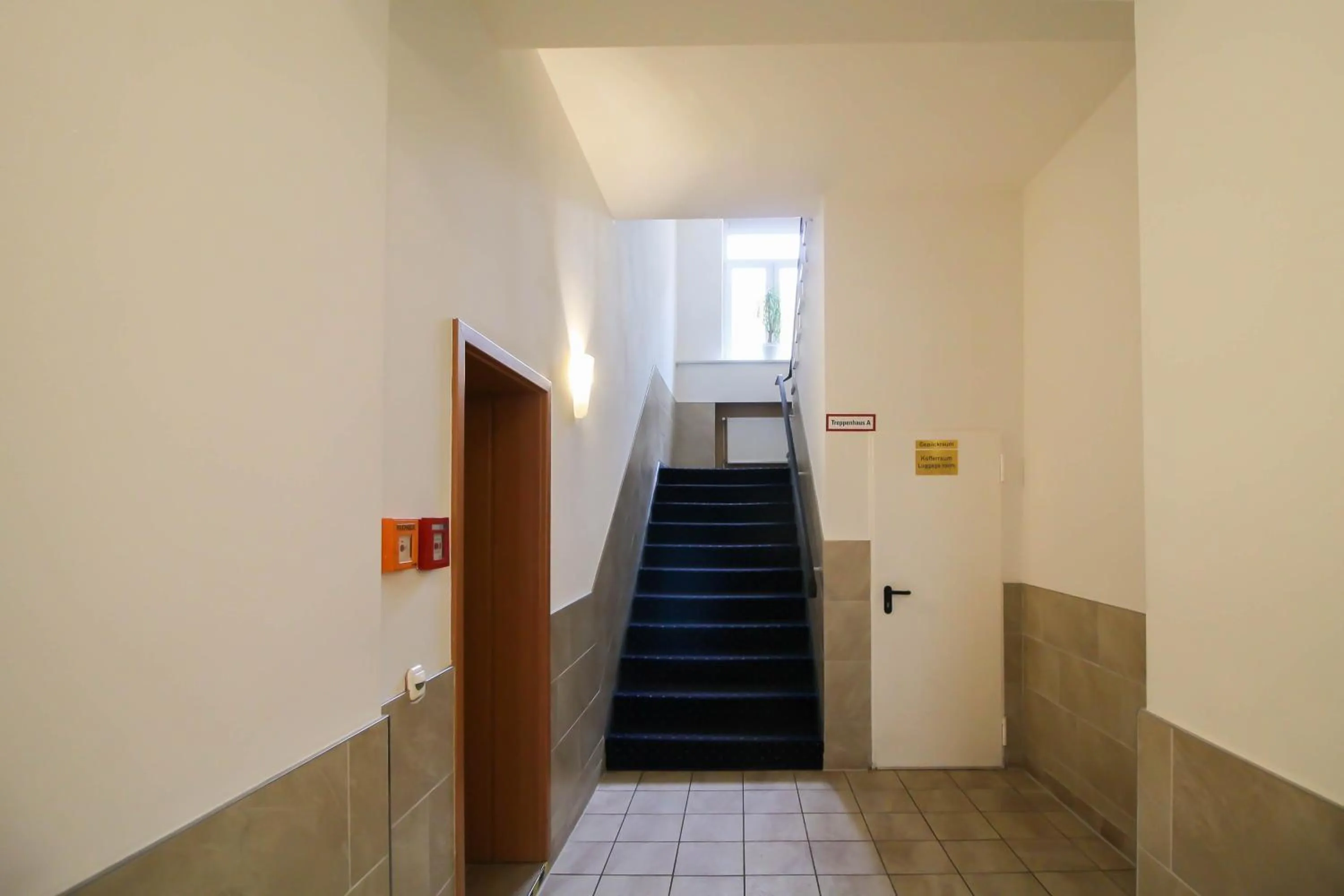 Facade/entrance in Hotel Atrium Charlottenburg