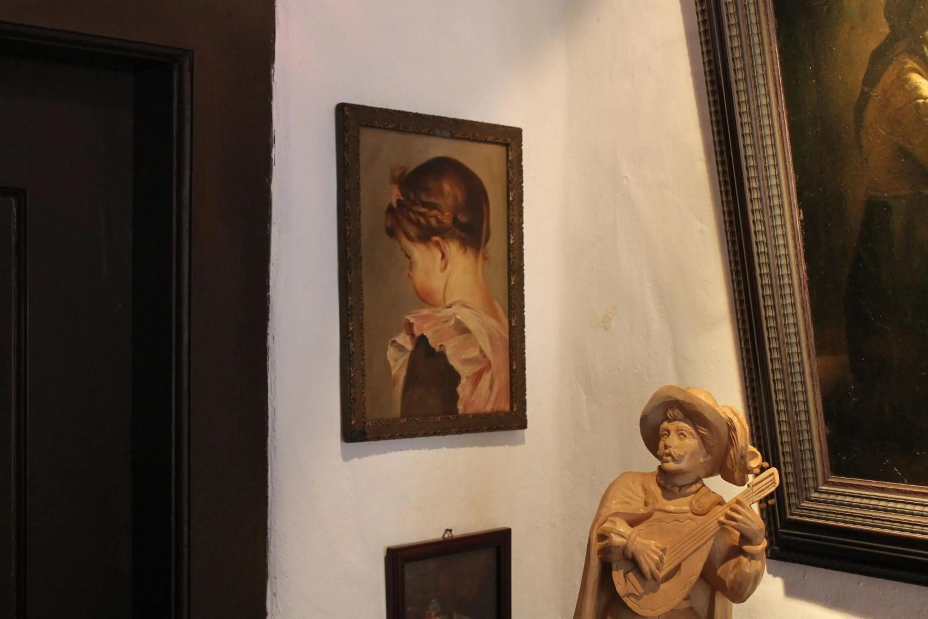 Decorative detail in Hotel Spitzweg