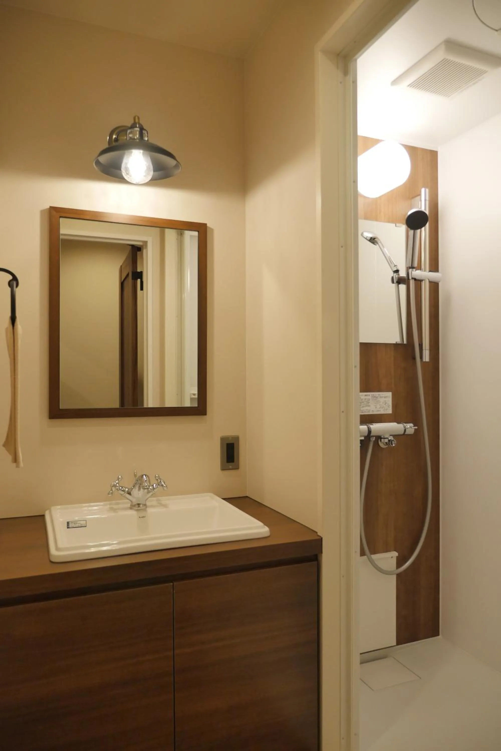 Shower in Hotel S-Presso Ebisu