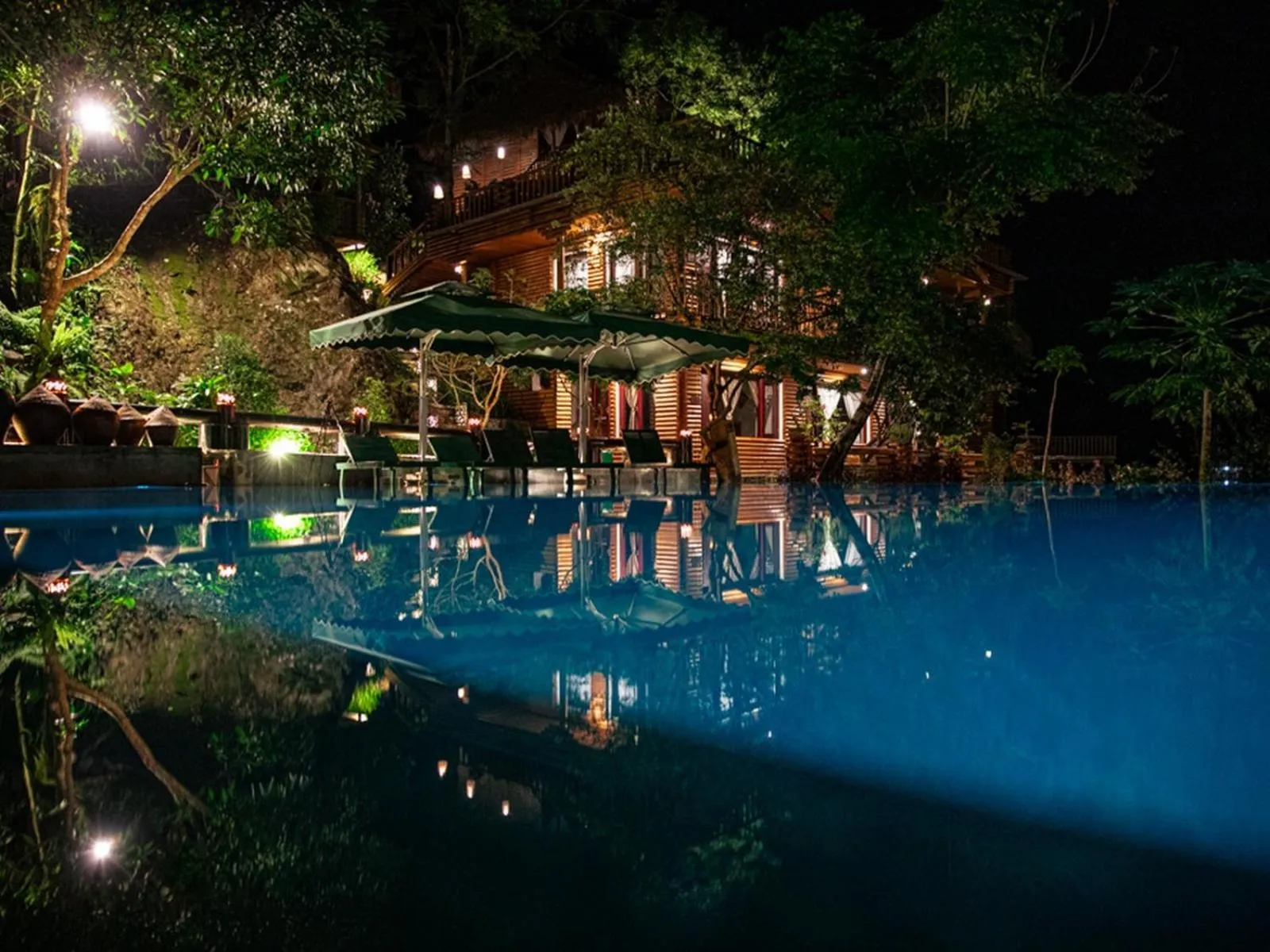 Swimming pool in Pu Luong Jungle Lodge