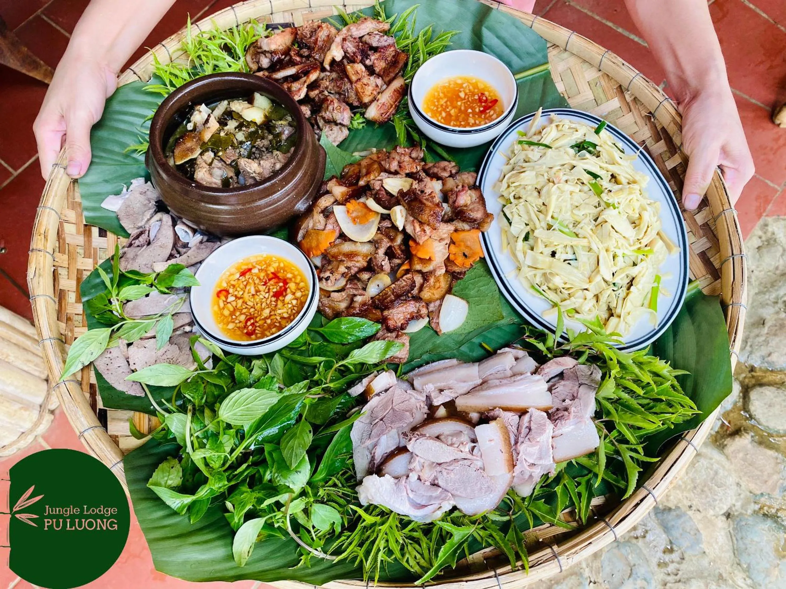 Restaurant/places to eat in Pu Luong Jungle Lodge