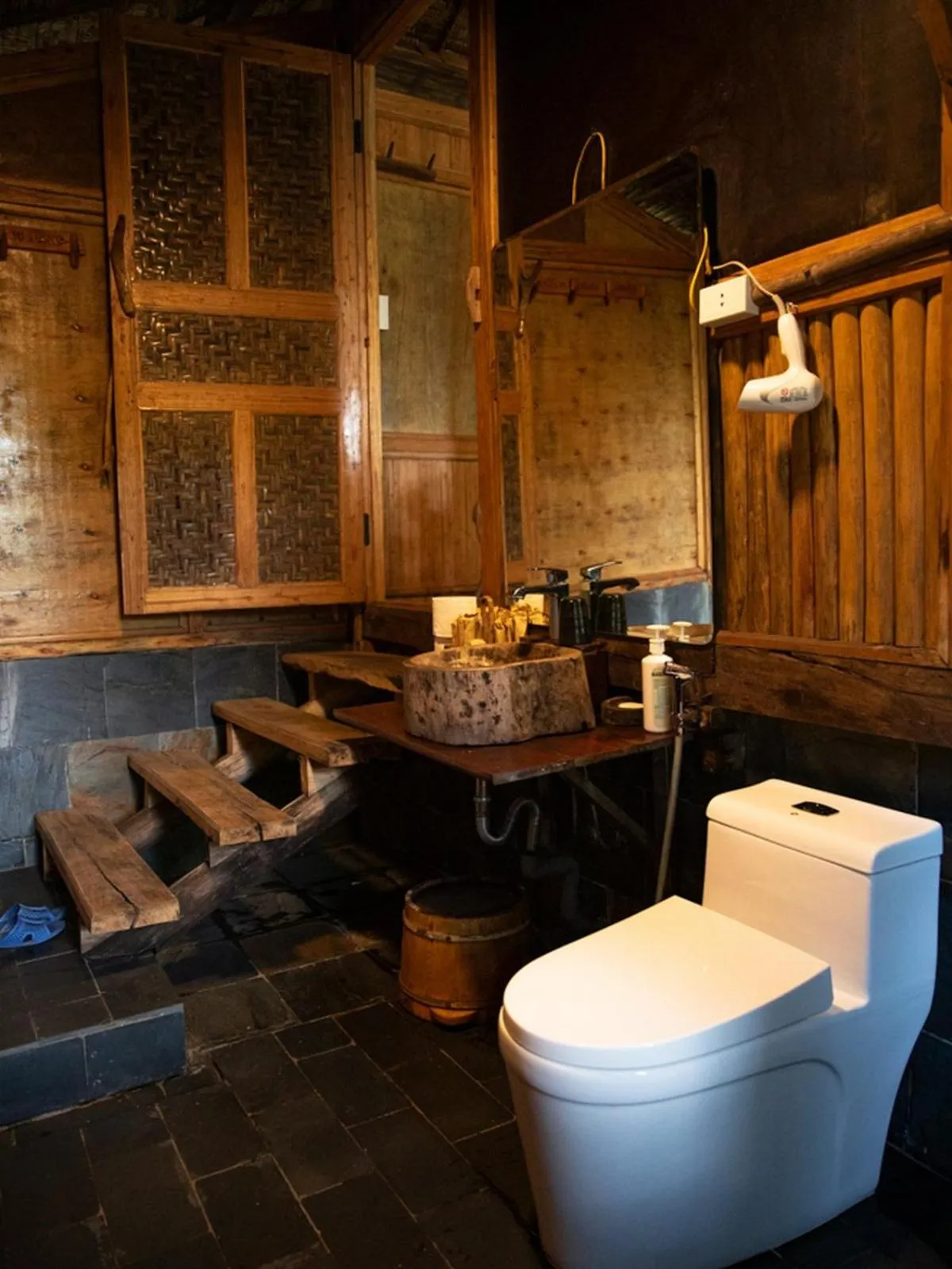 Toilet in Pu Luong Jungle Lodge