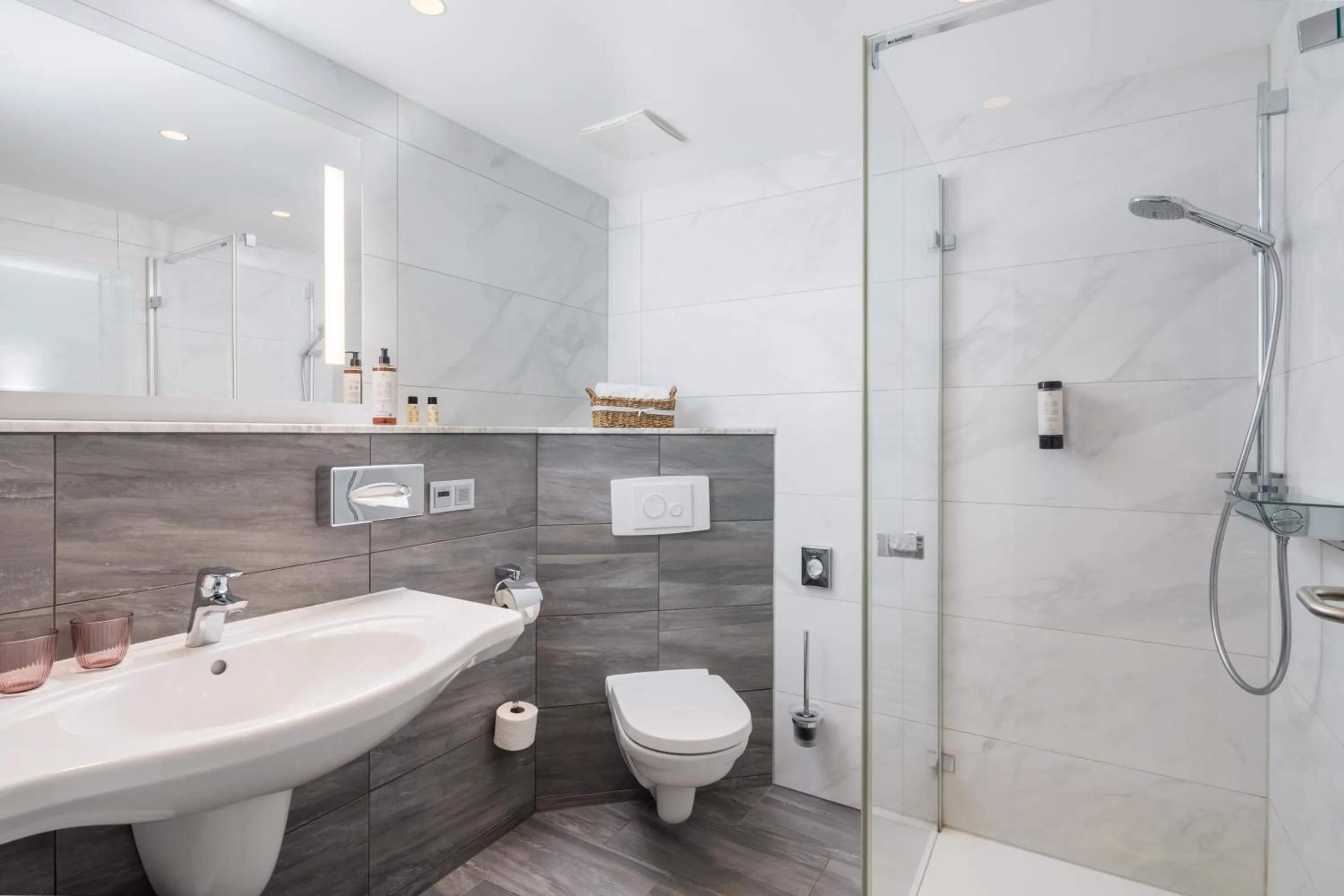 Bathroom in Parkhotel Güldene Berge