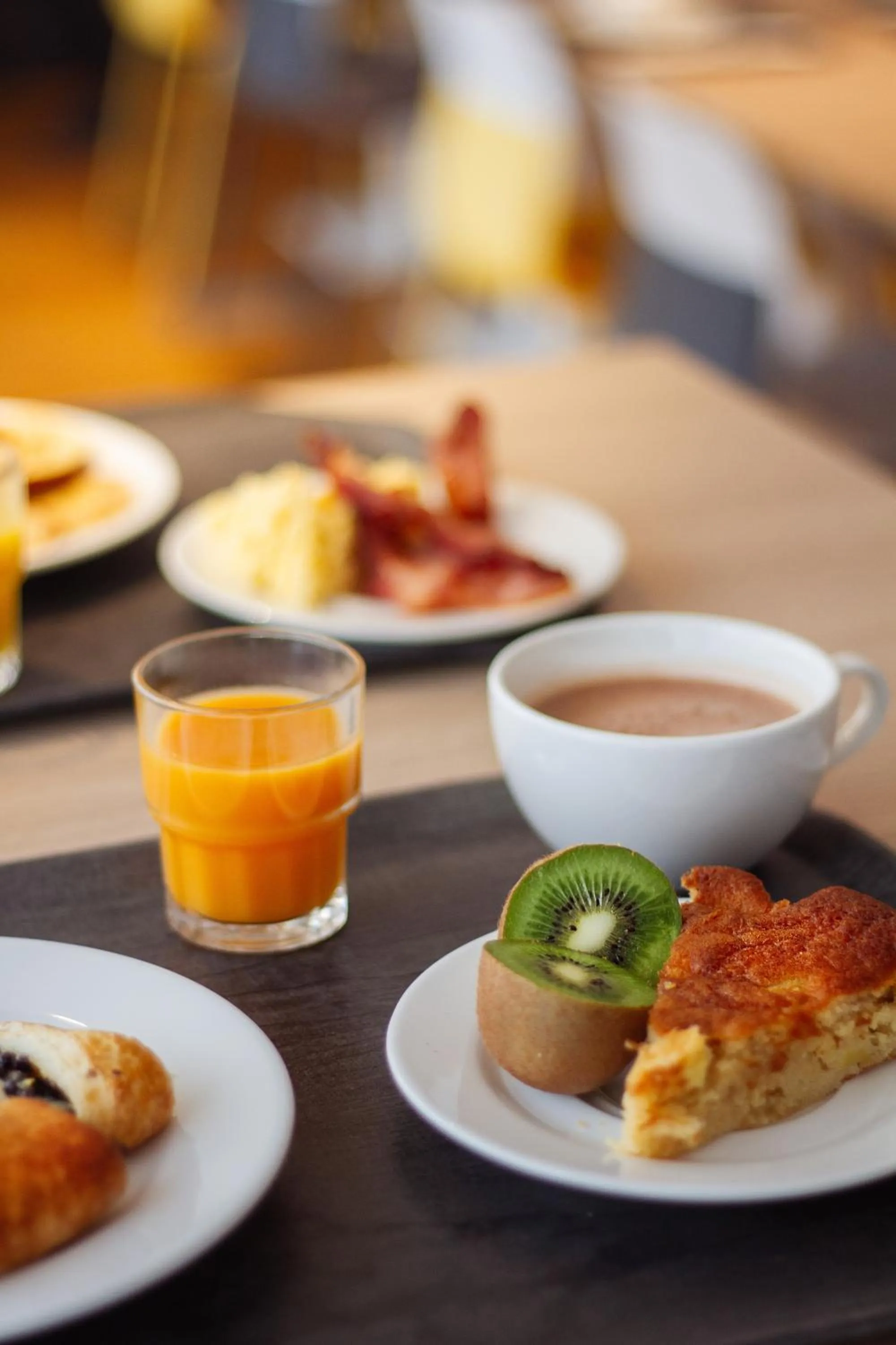 Breakfast in ATHOME RESIDENCE ET SPA