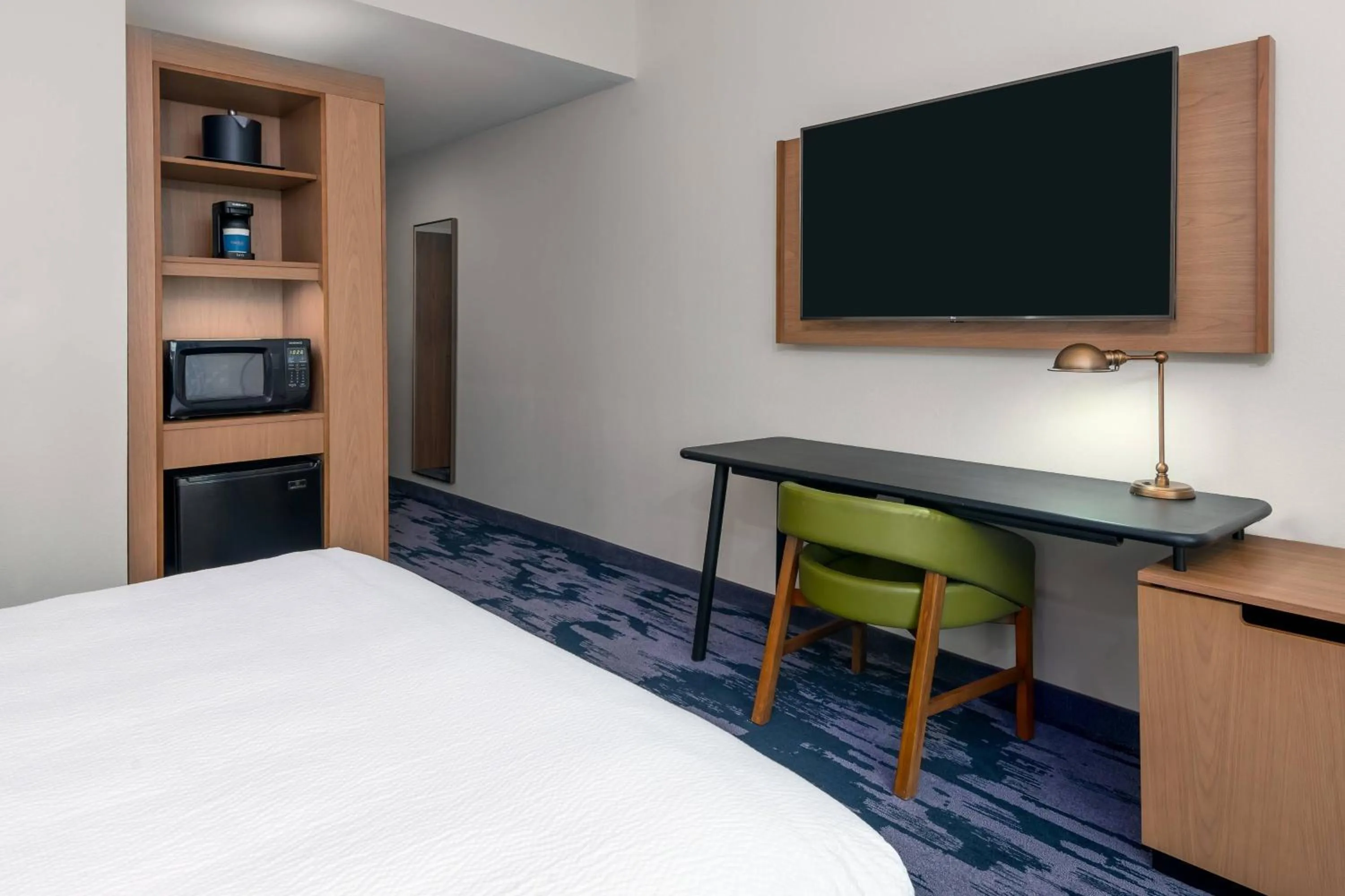 Photo of the whole room, Bed in Fairfield Inn & Suites Charlotte Monroe