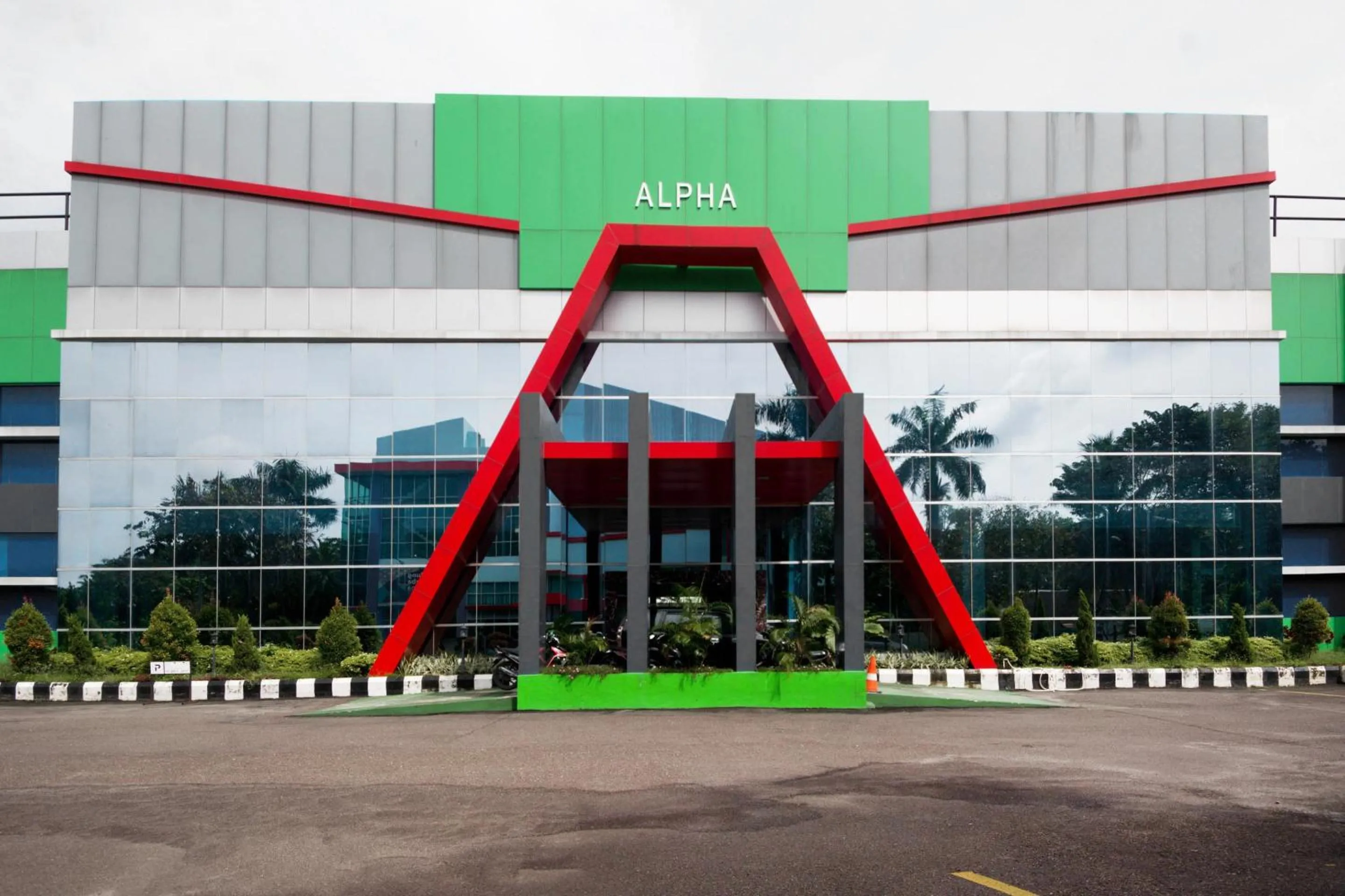 Property building in Collection O 3431 Hotel Alpha Bandara