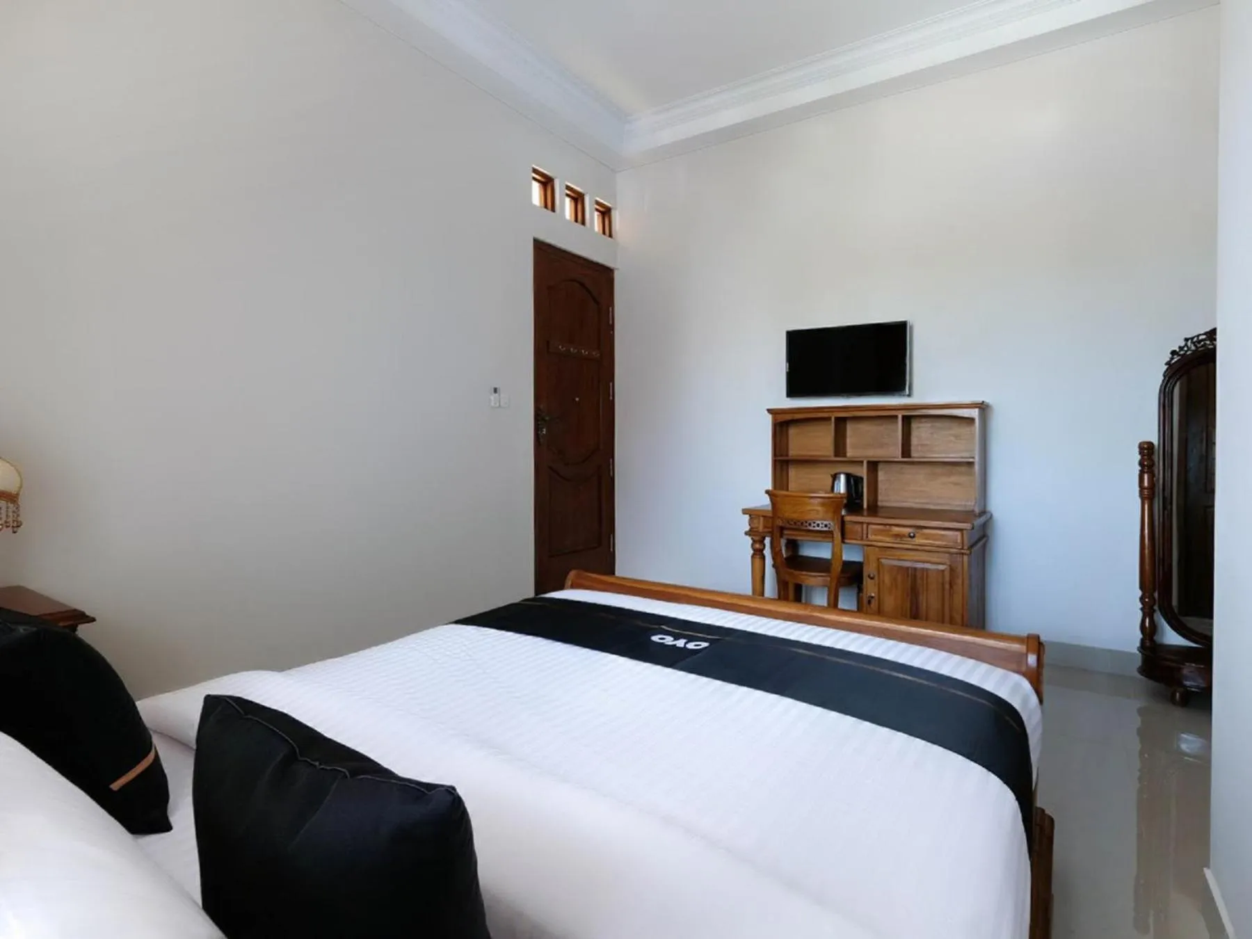 Bedroom, Bed in Collection O 3468 Ndalem Gusti Ayu