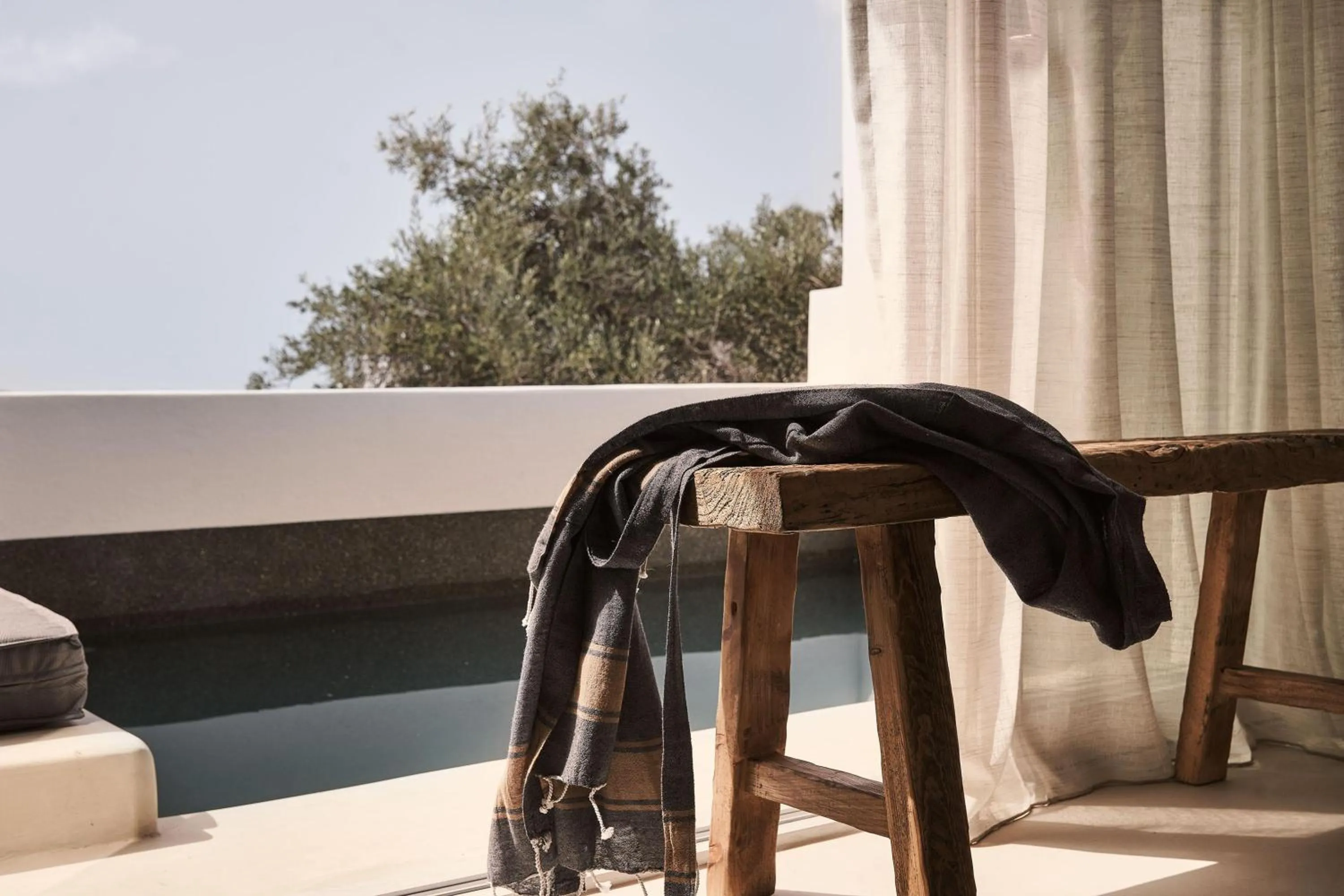 Photo of the whole room in Amyth of Mykonos Agios Stefanos