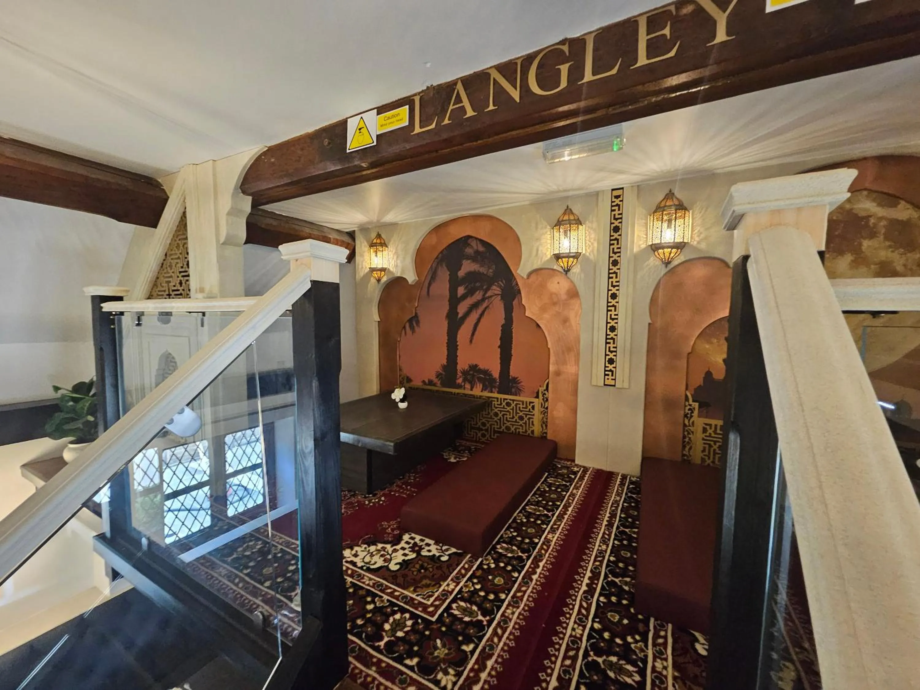 Restaurant/places to eat in Langley Inn