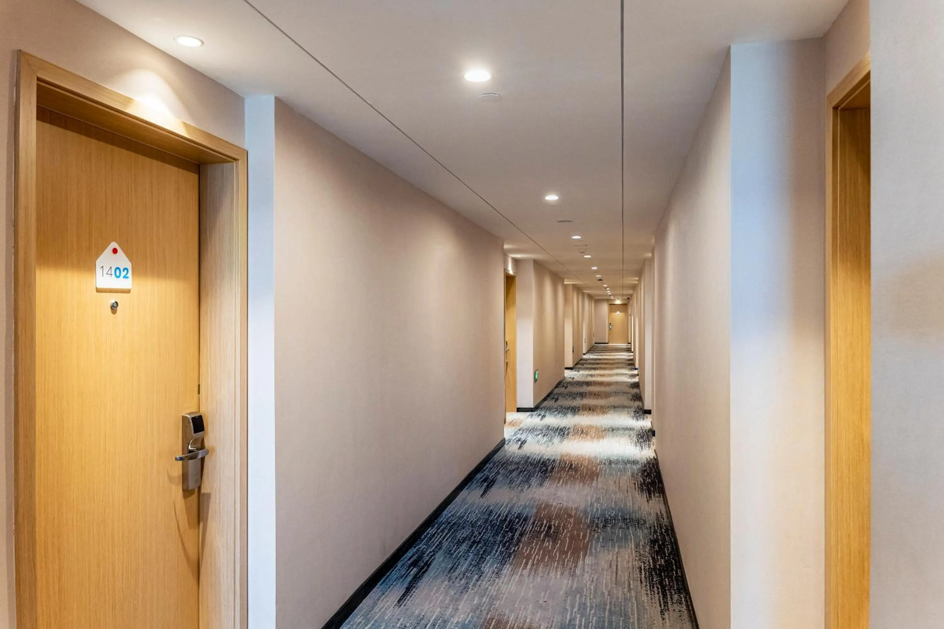 Lobby or reception in Holiday Inn Express Urumqi Station by IHG