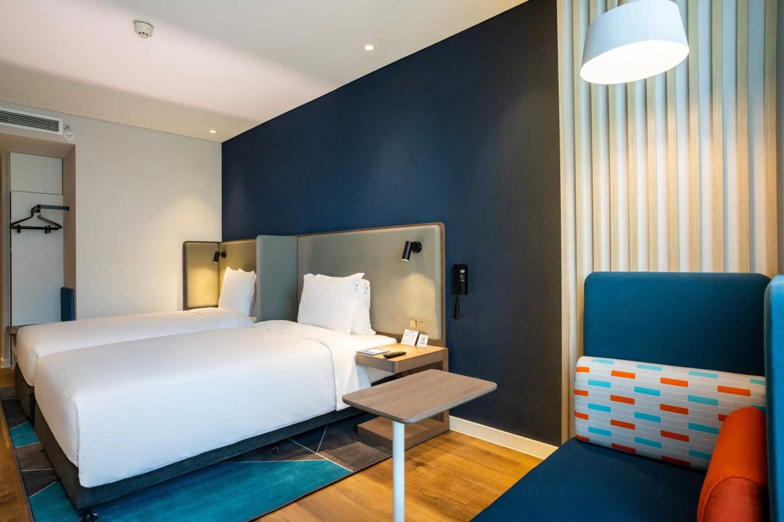 Bedroom, Bed in Holiday Inn Express Urumqi Station by IHG