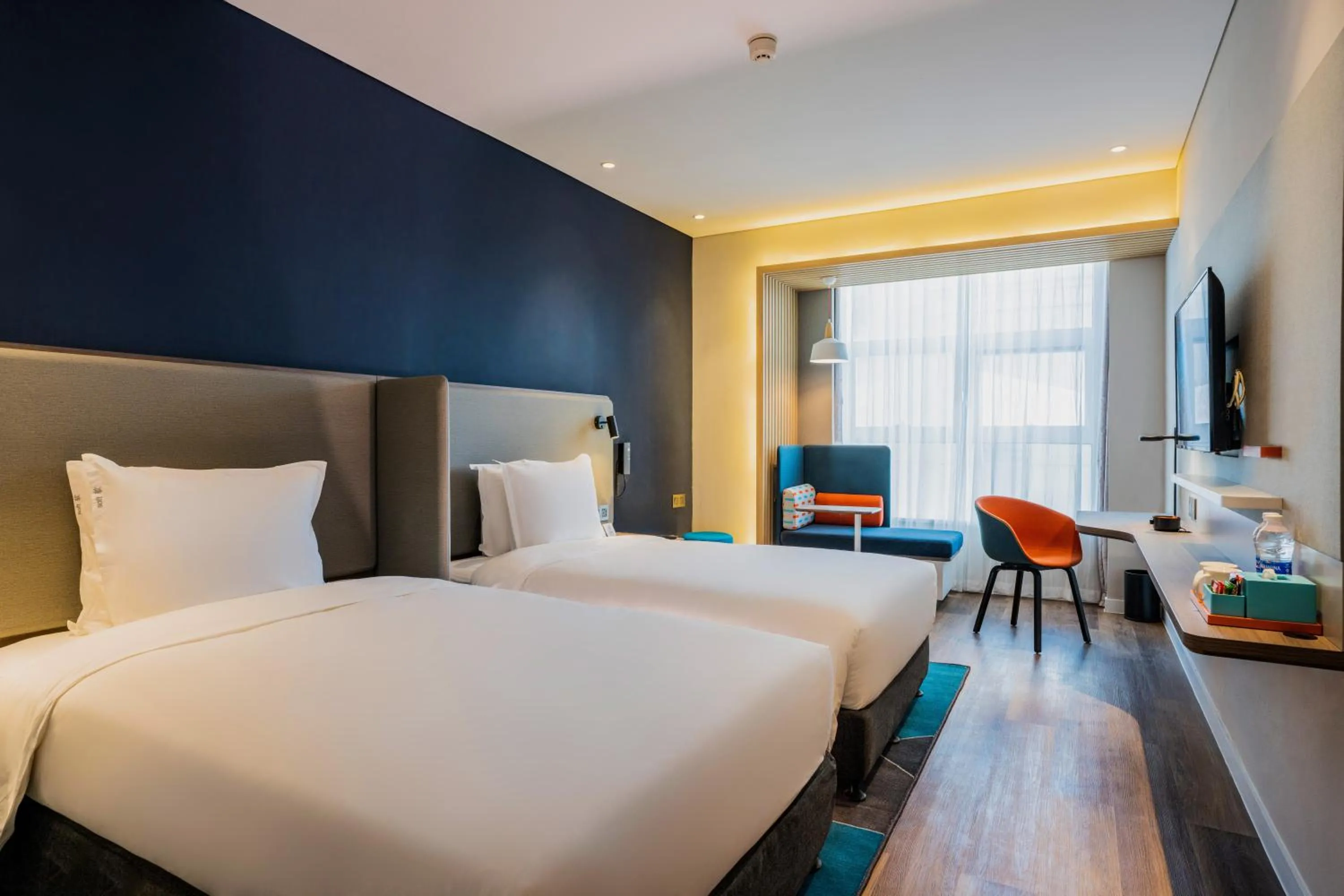 Bed in Holiday Inn Express Urumqi Station by IHG