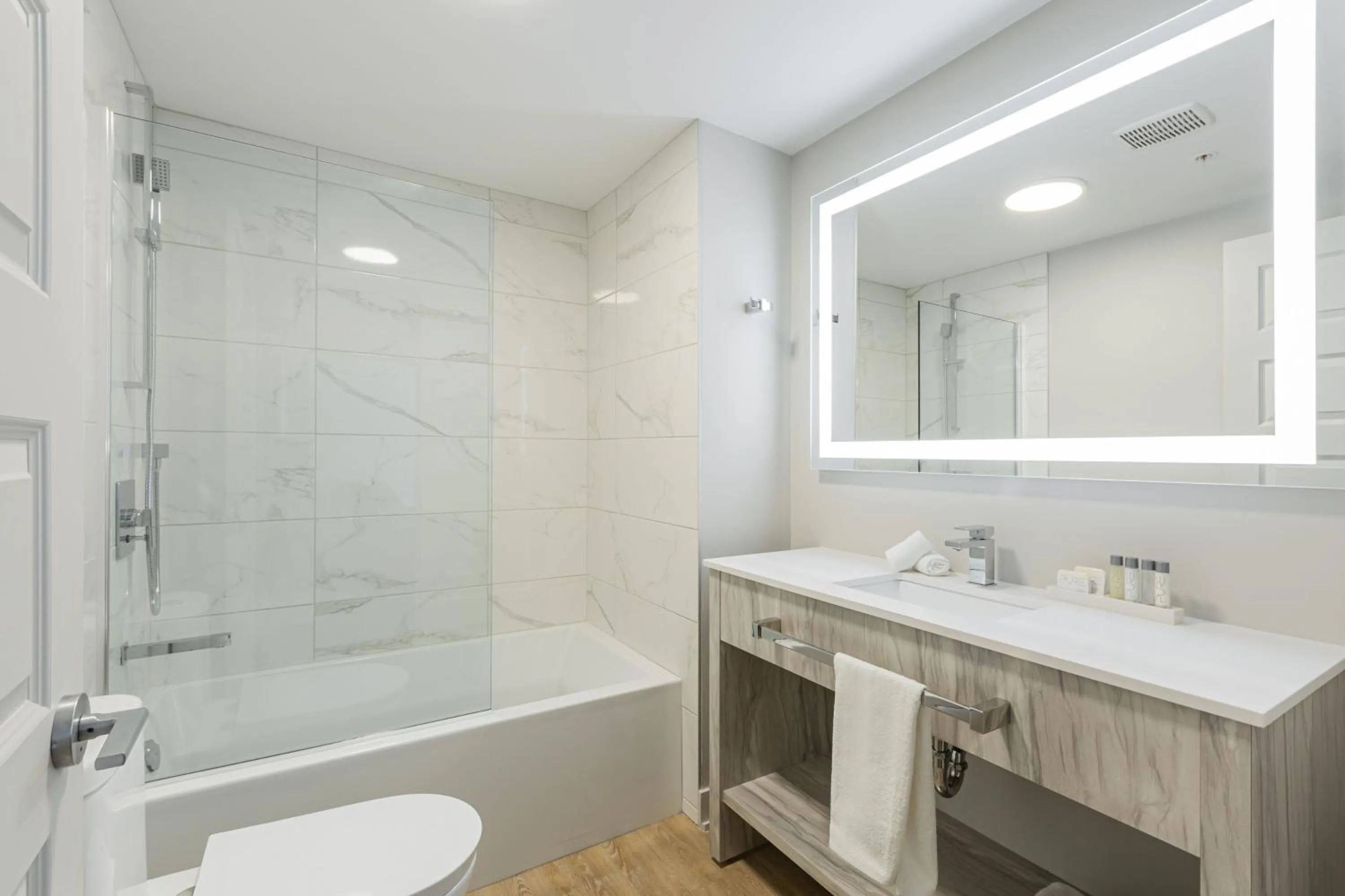 Shower in Griffintown Hôtel