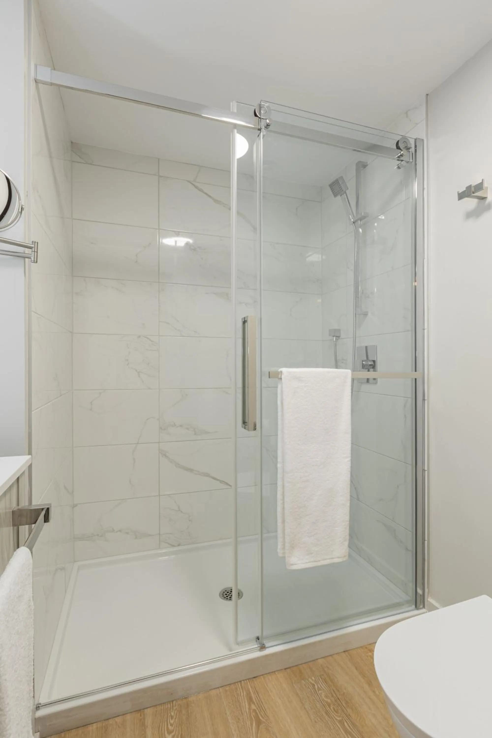 Shower in Griffintown Hôtel