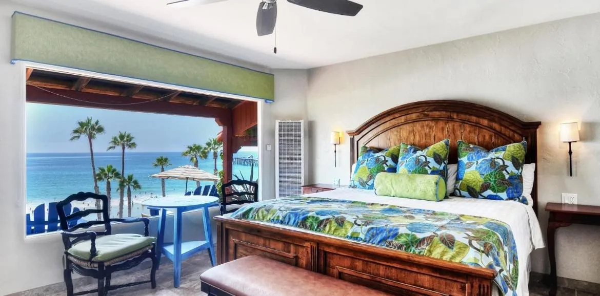 Bed in Beachcomber Inn