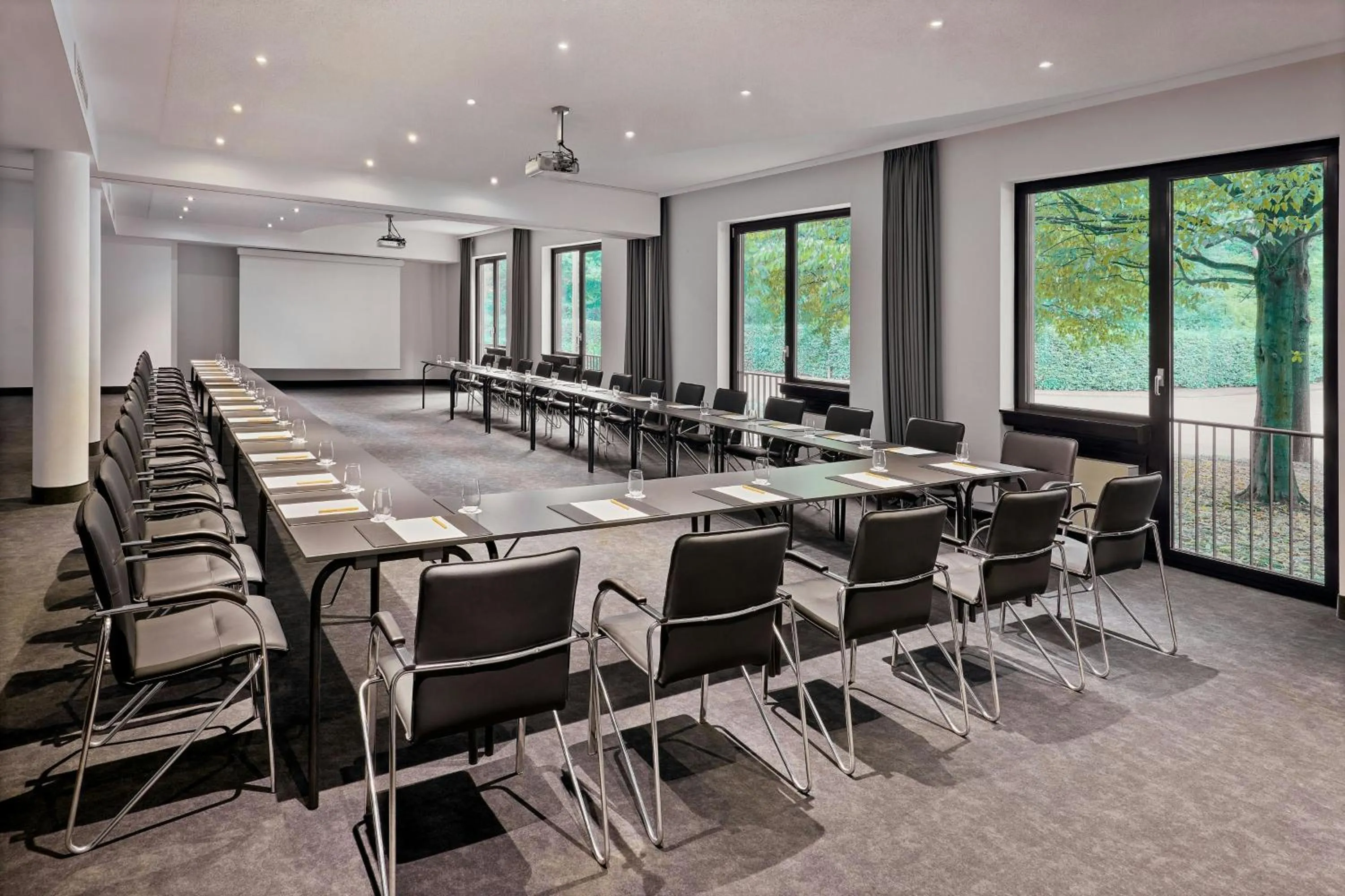 Meeting/conference room in Four Points Flex by Sheraton Ratingen Düsseldorf Airport