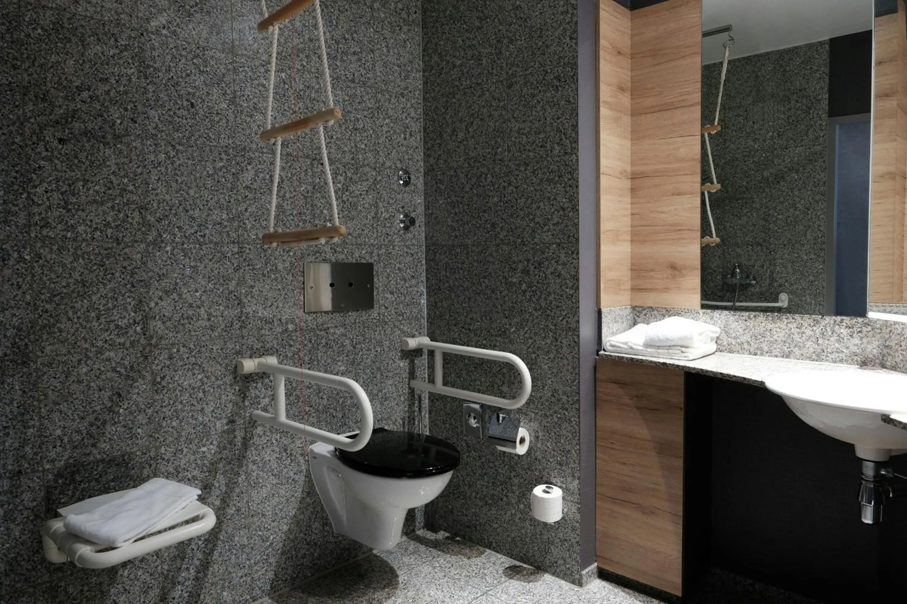 Bathroom in Four Points Flex by Sheraton Ratingen Düsseldorf Airport