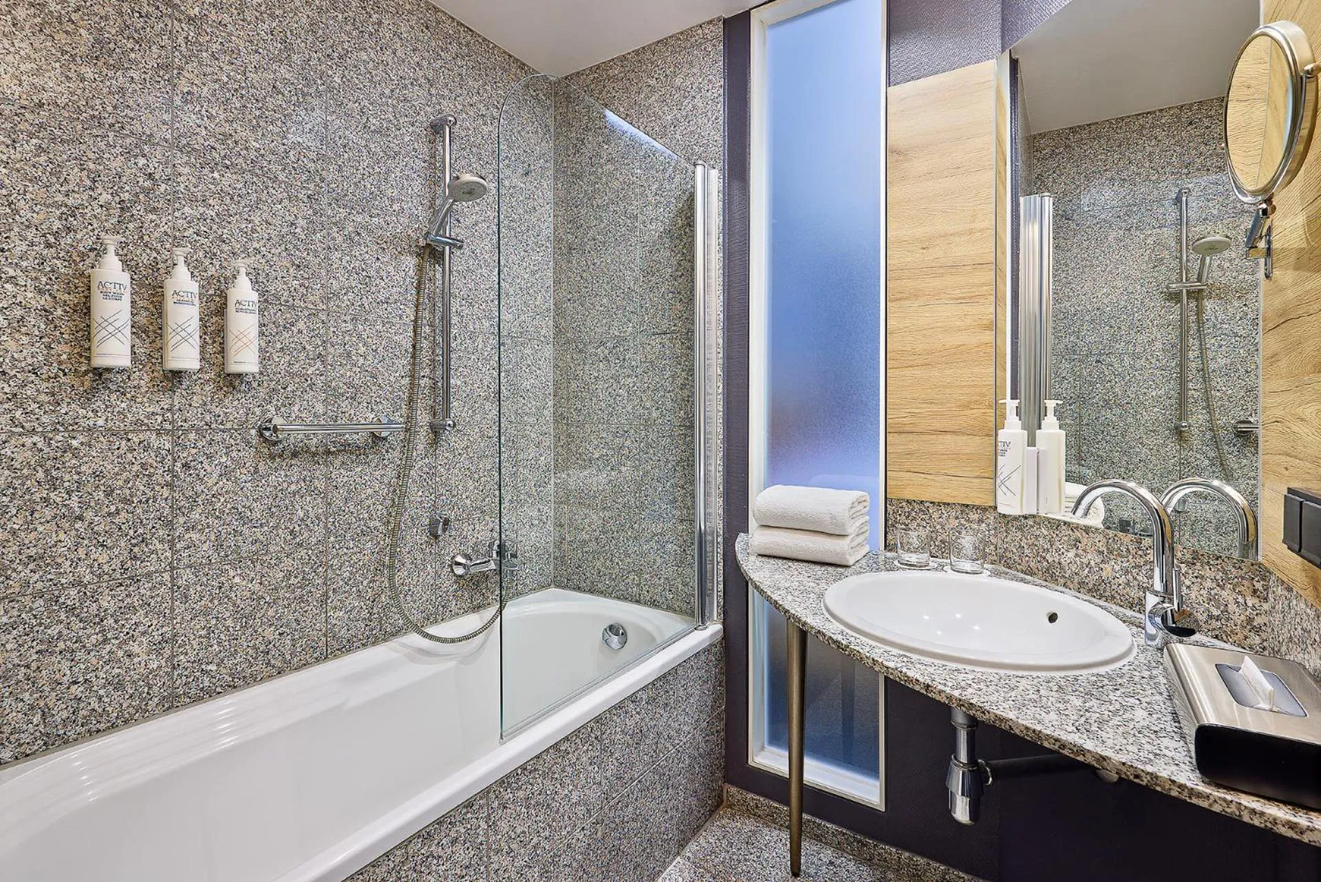 Bathroom in Four Points Flex by Sheraton Ratingen Düsseldorf Airport