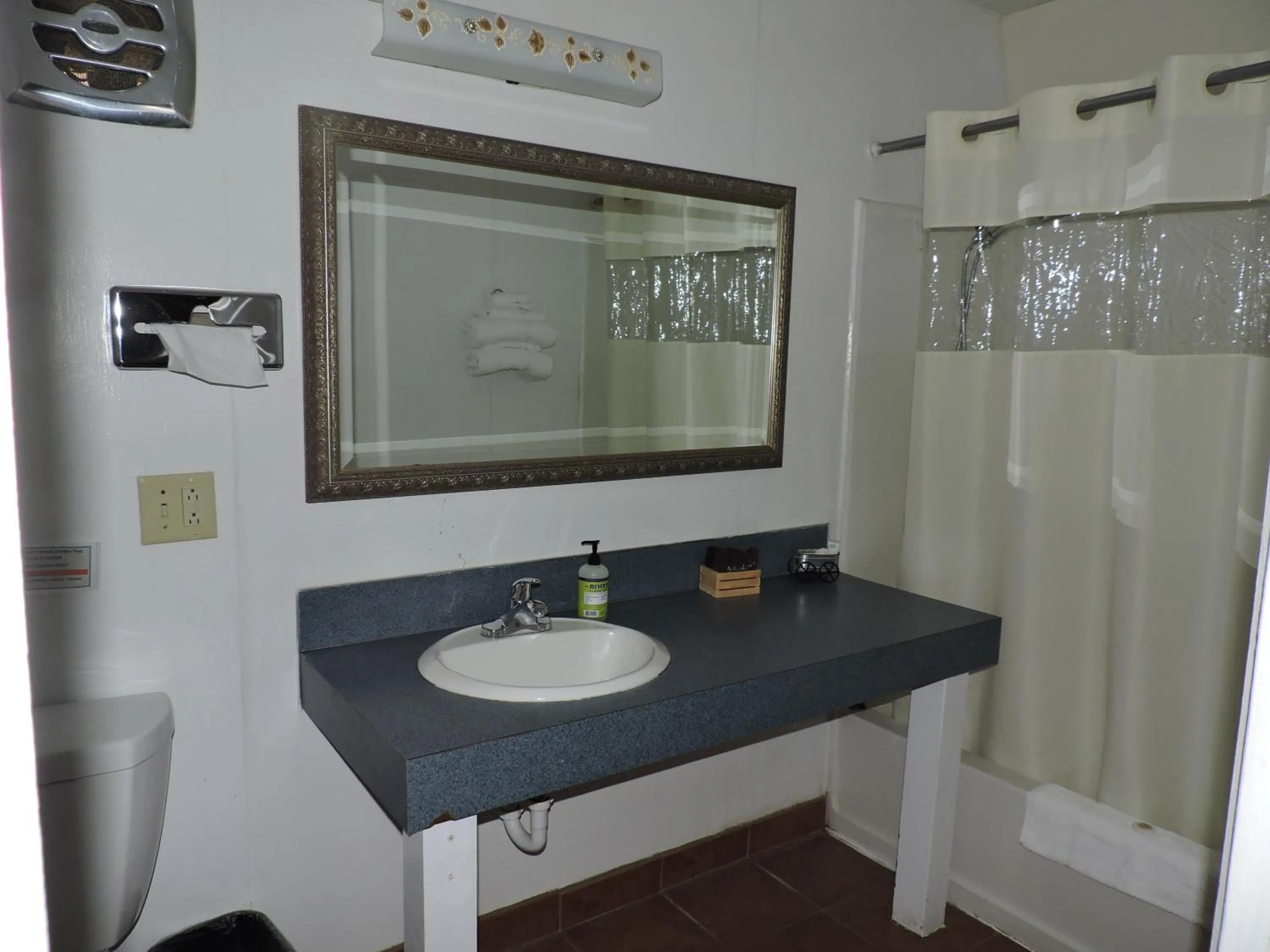 Shower in The Ranch Motel