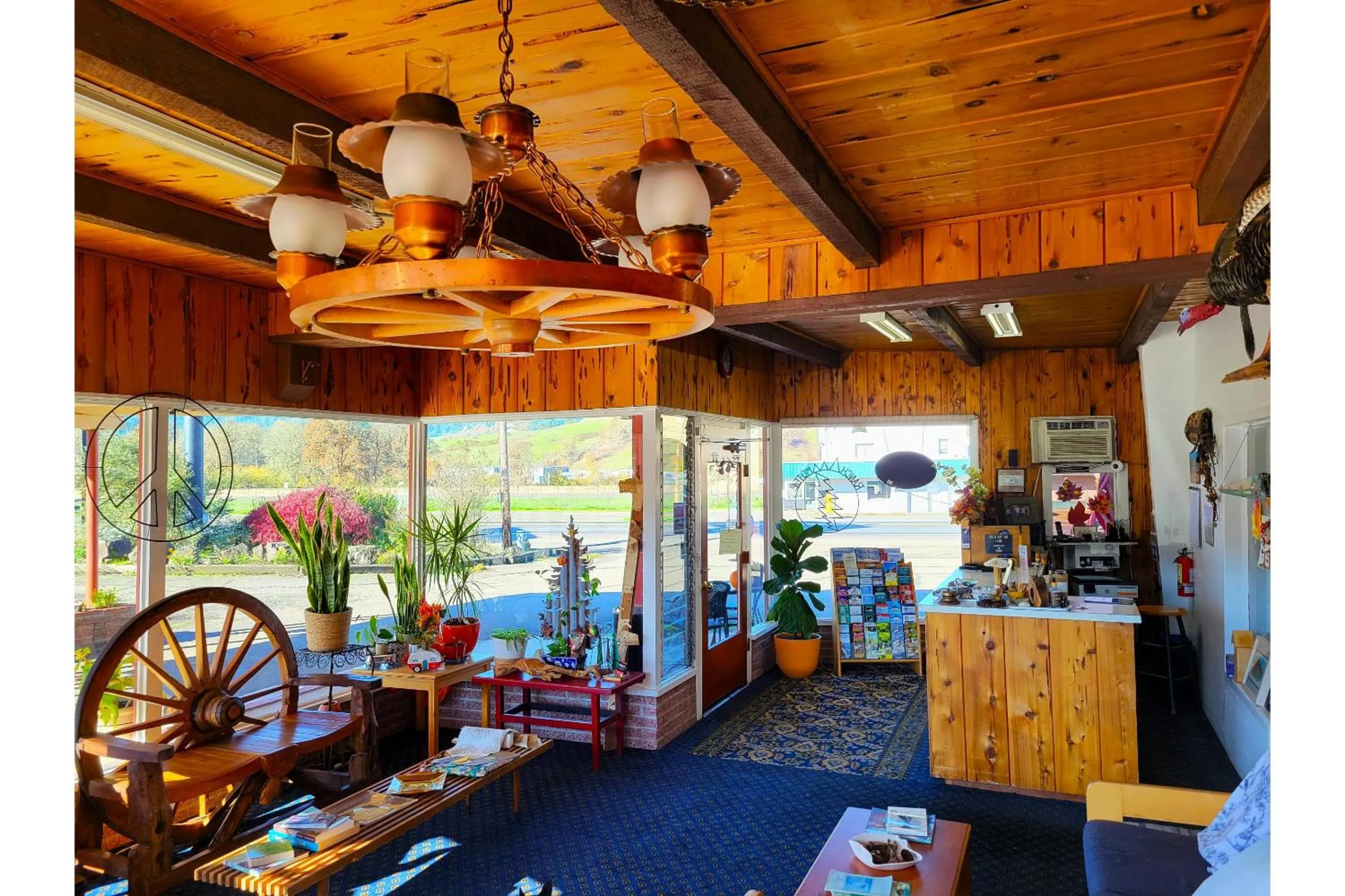 Lobby or reception in The Ranch Motel