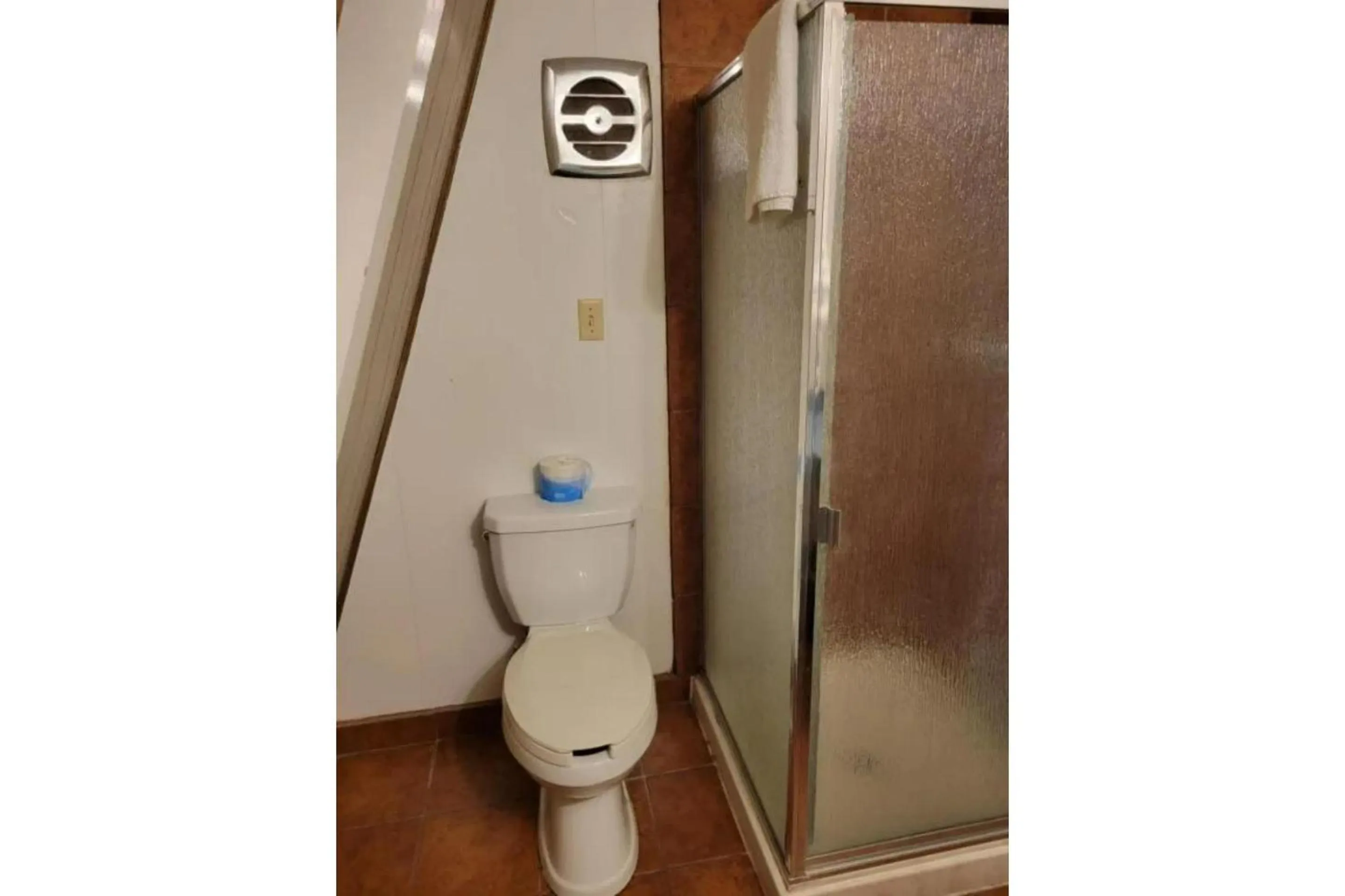 Bathroom in The Ranch Motel