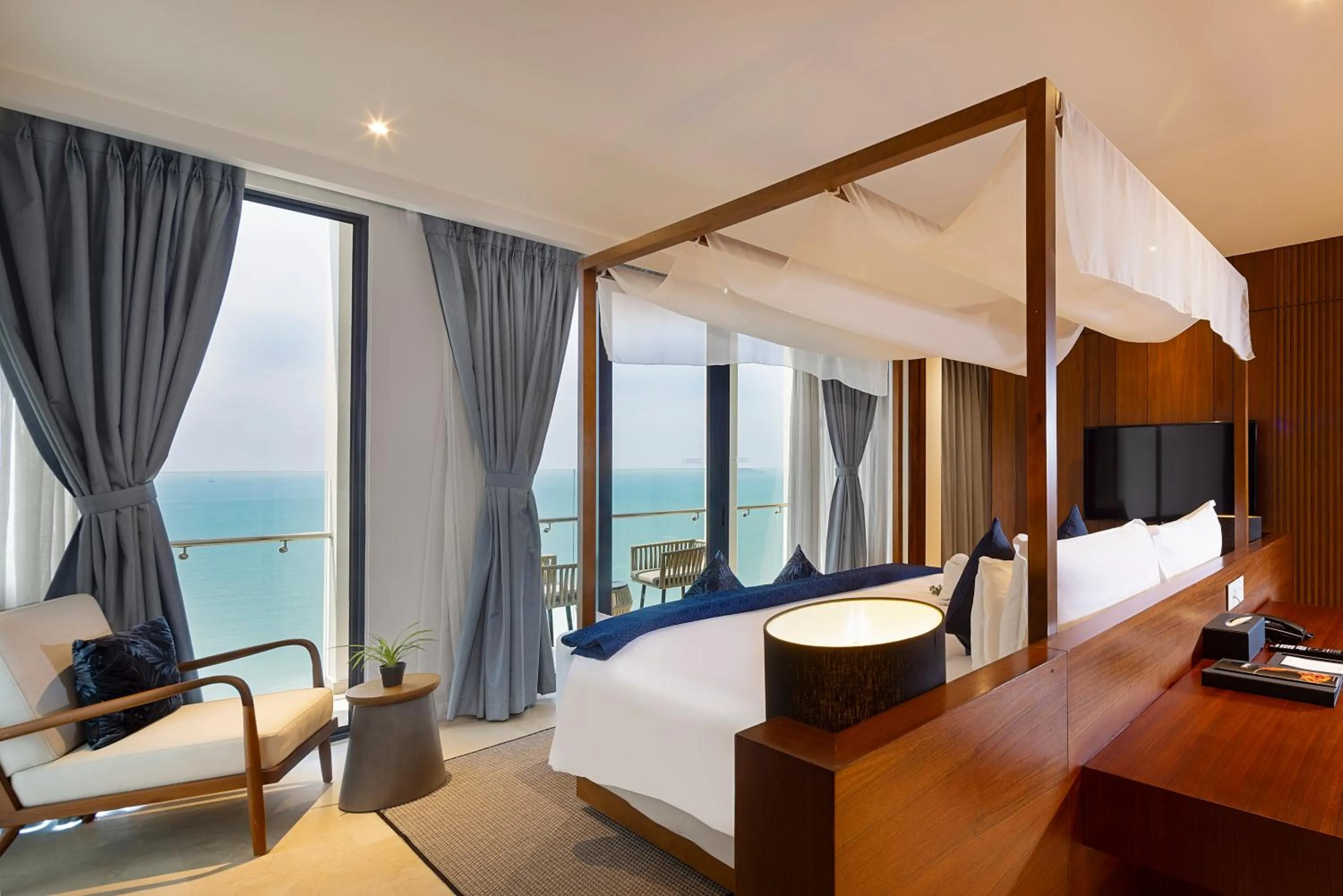Bedroom, Bed in Anya Premier Beachfront Hotel Quy Nhon