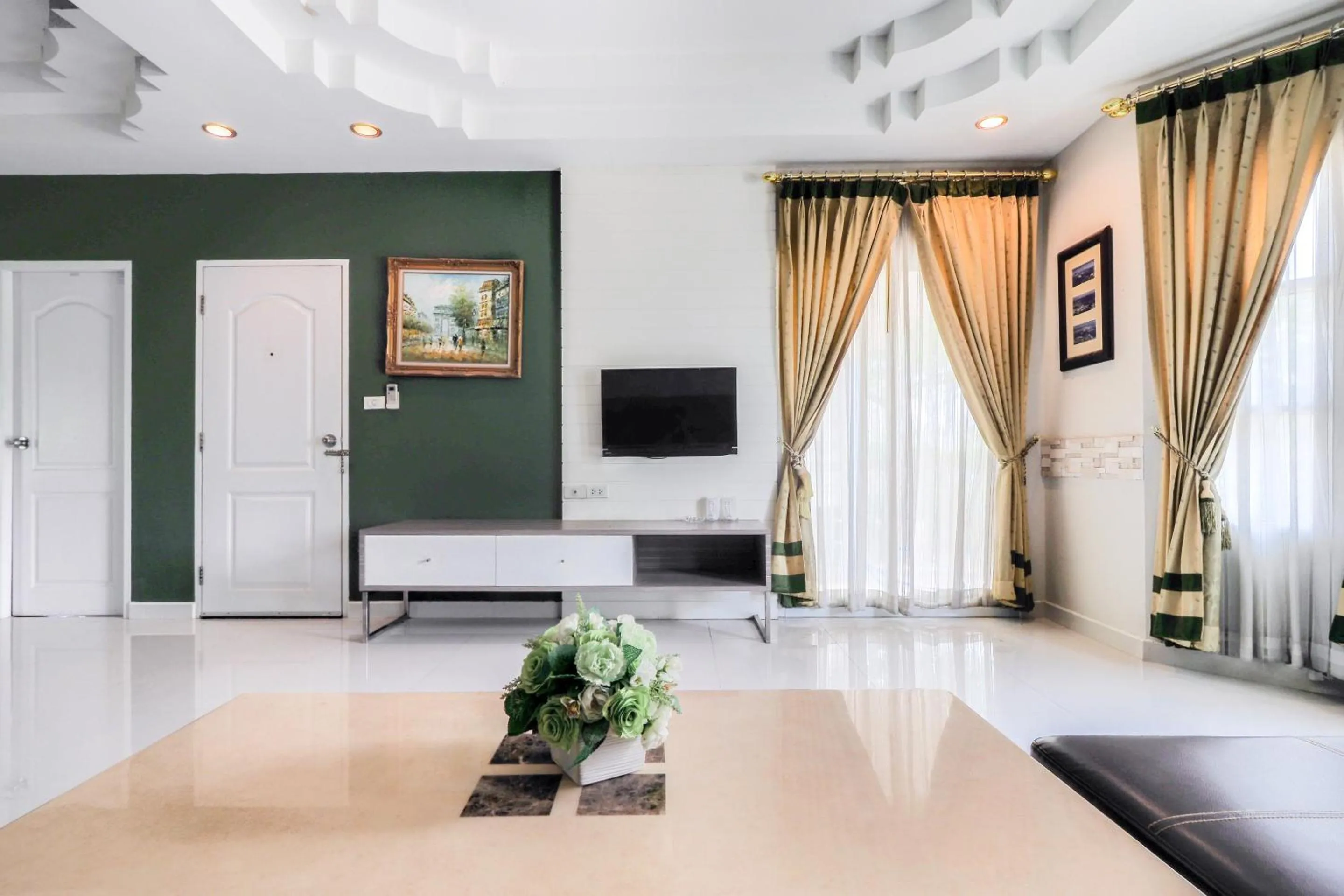 Bedroom in OYO 926 Sydney Resort