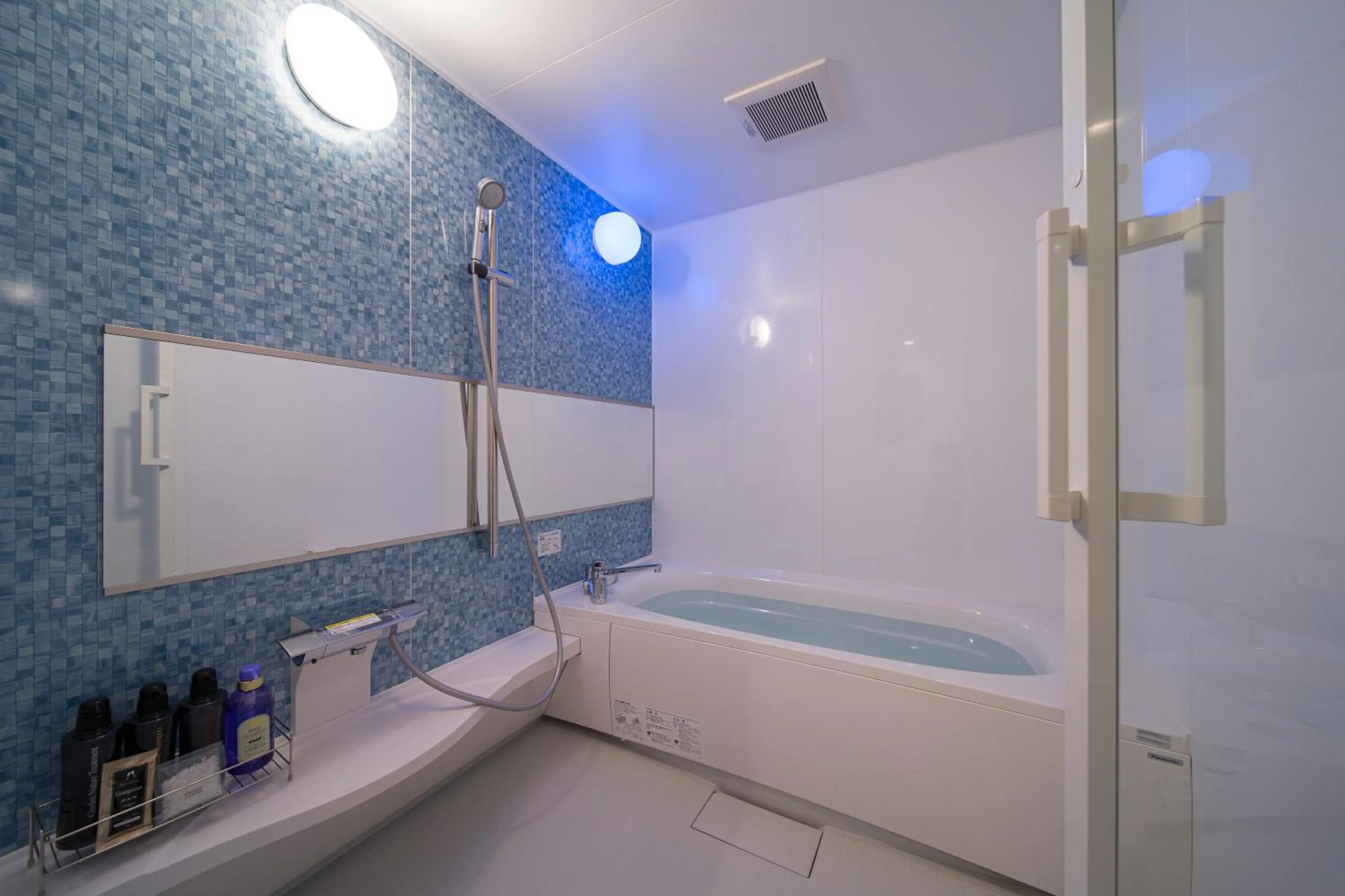 Shower in HOTEL LASCALA