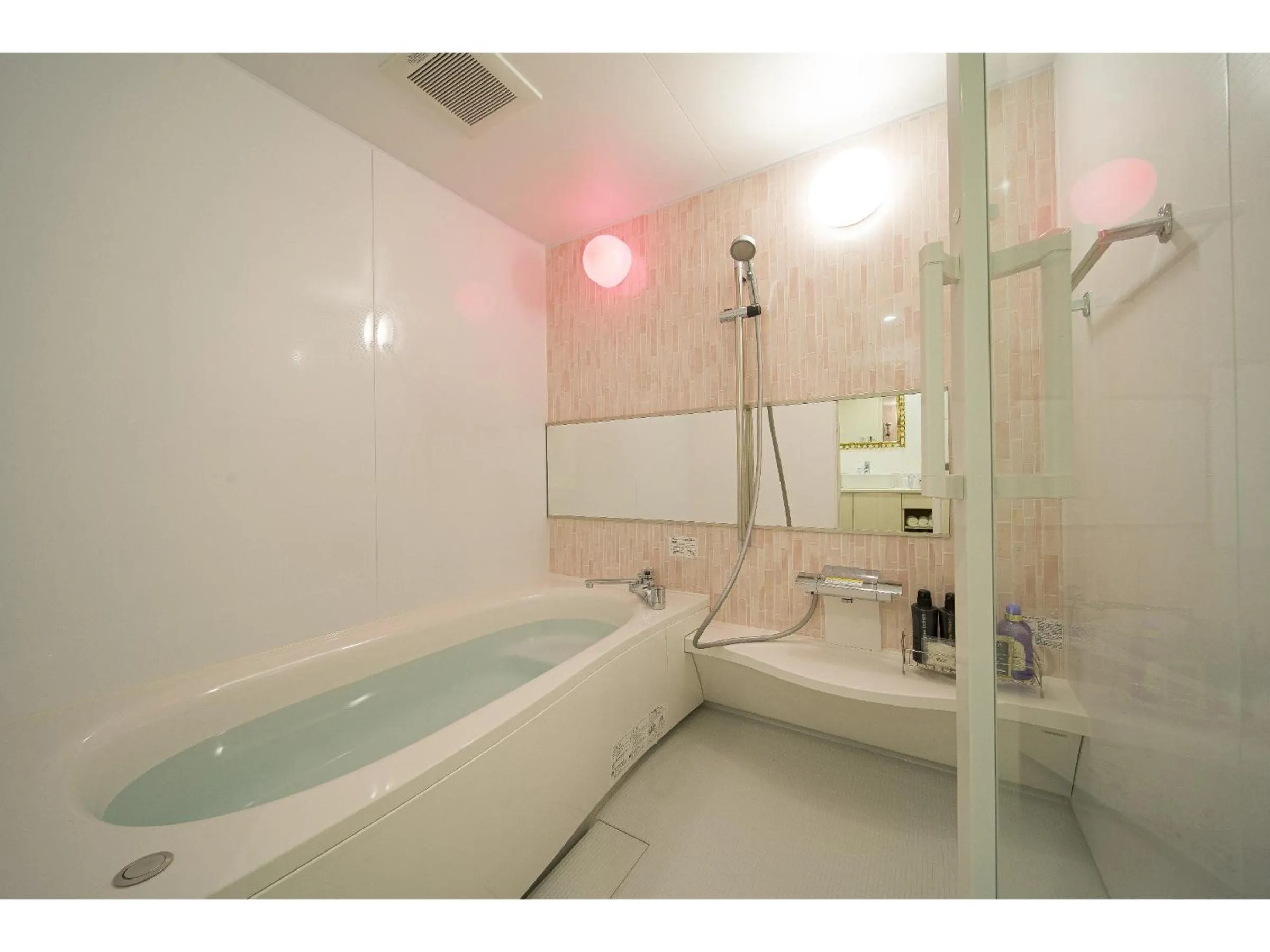 Shower in HOTEL LASCALA