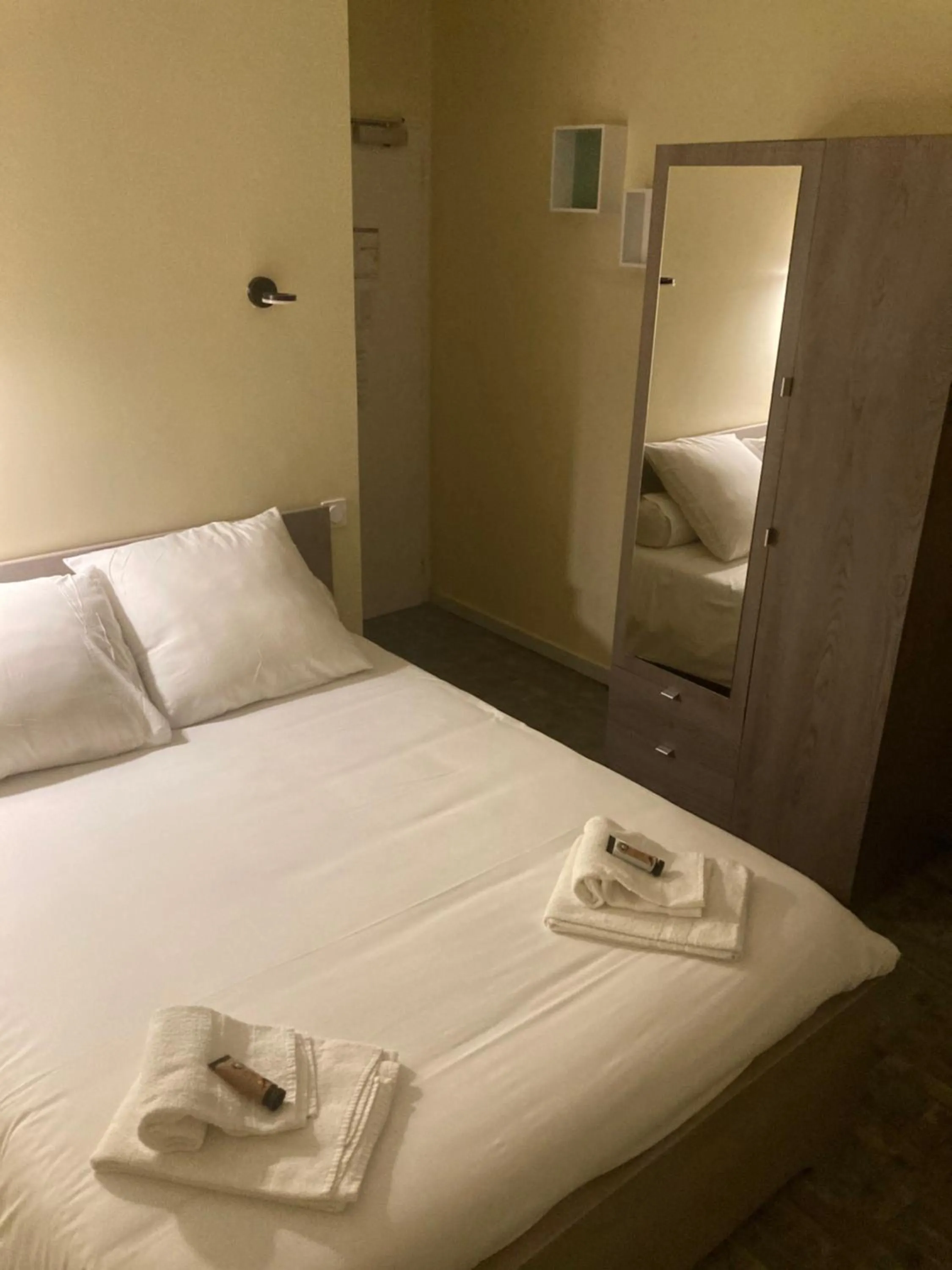 Bed in Hotel de la Forêt