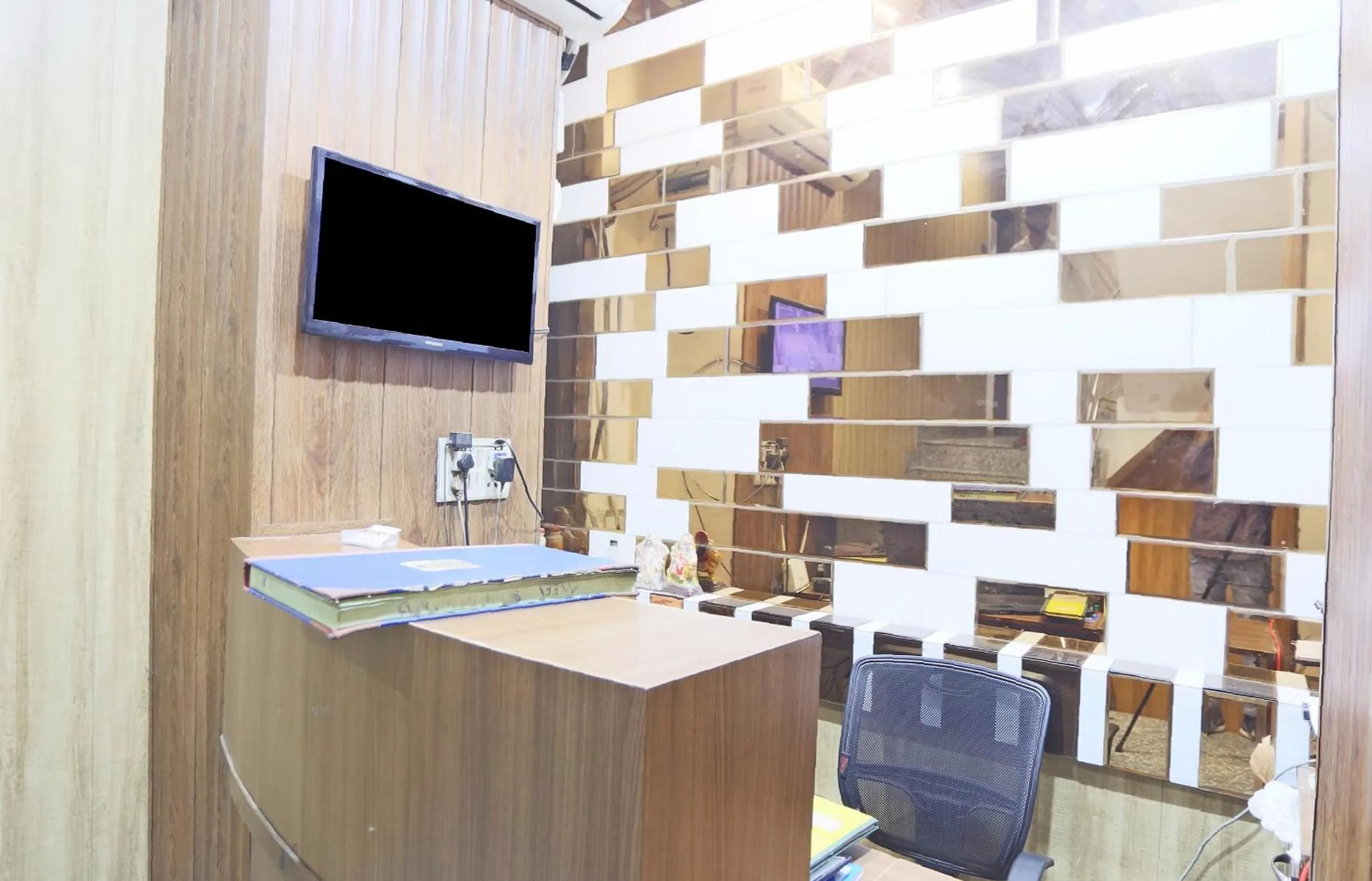 Hotel O New Raj Kamal