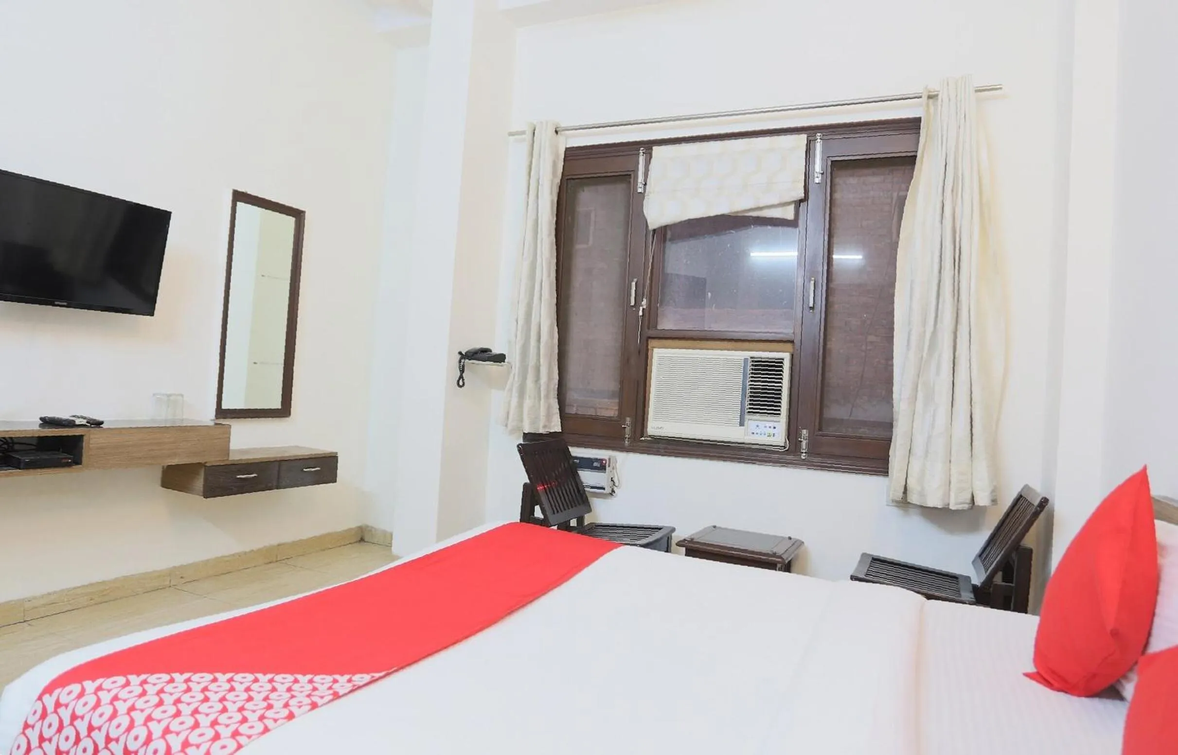 Bedroom, Bed in Hotel O New Raj Kamal