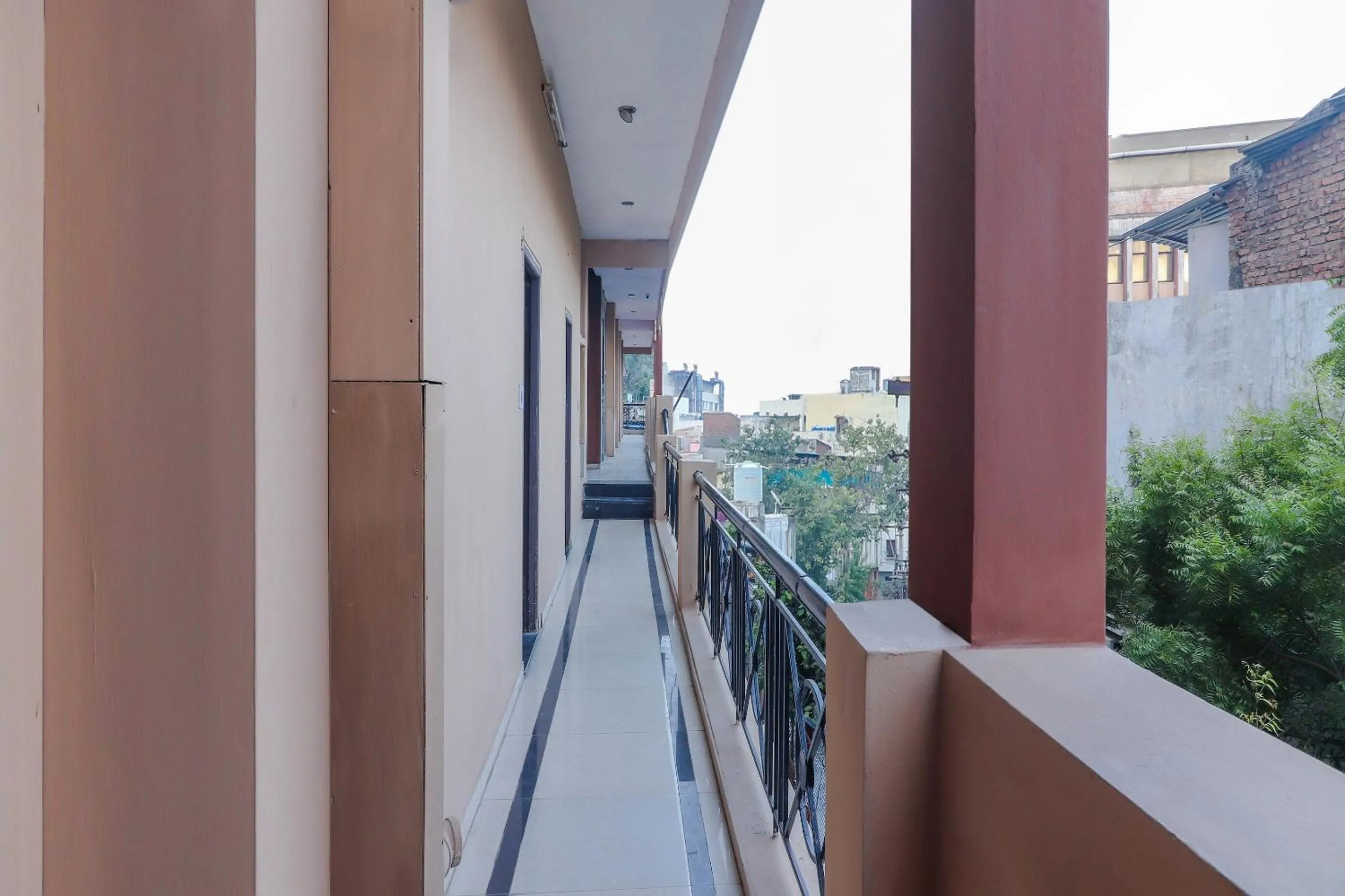 SPOT ON by OYO Hotel Pioneer lodge