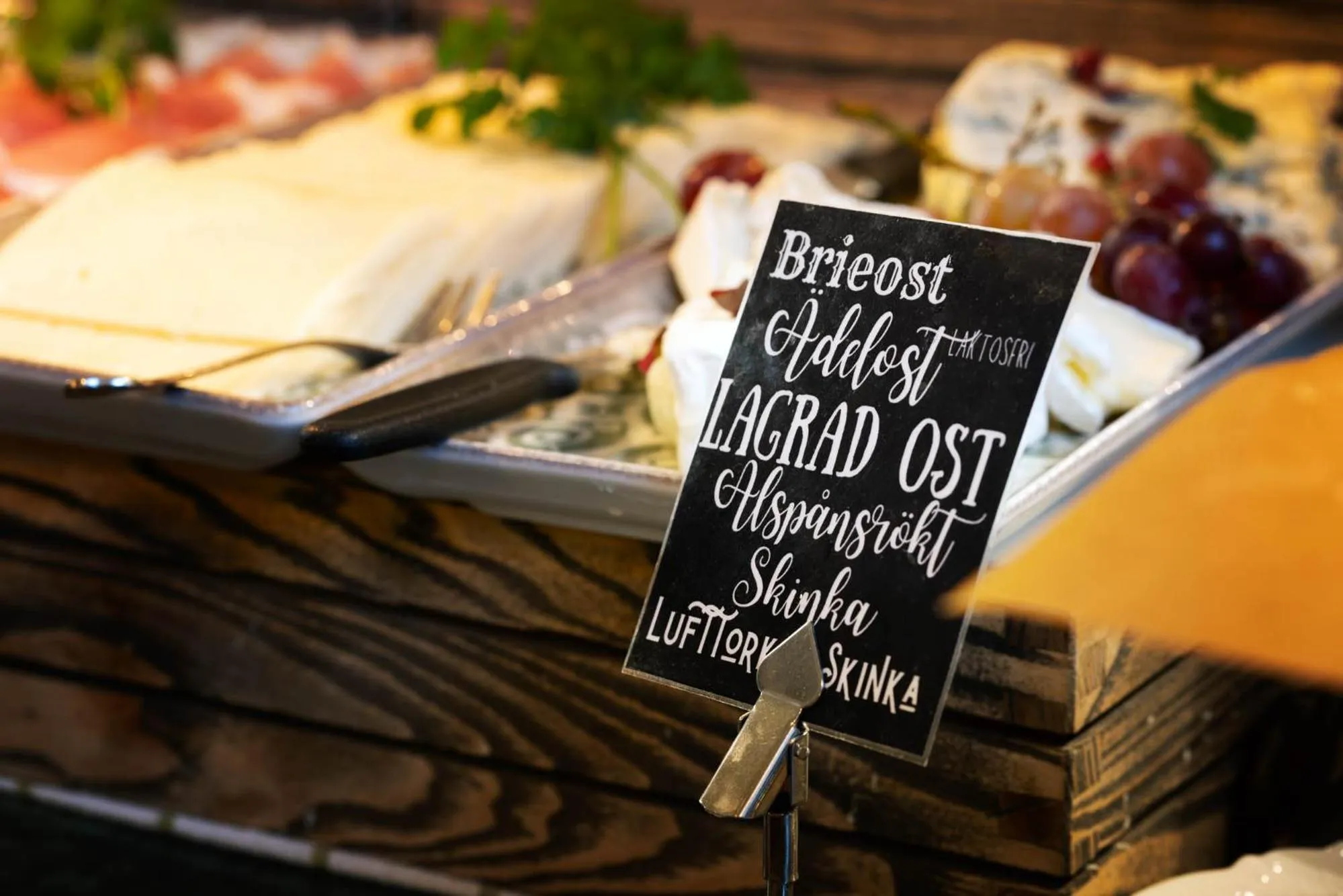 Breakfast in Strandflickornas Annex Gula Villan