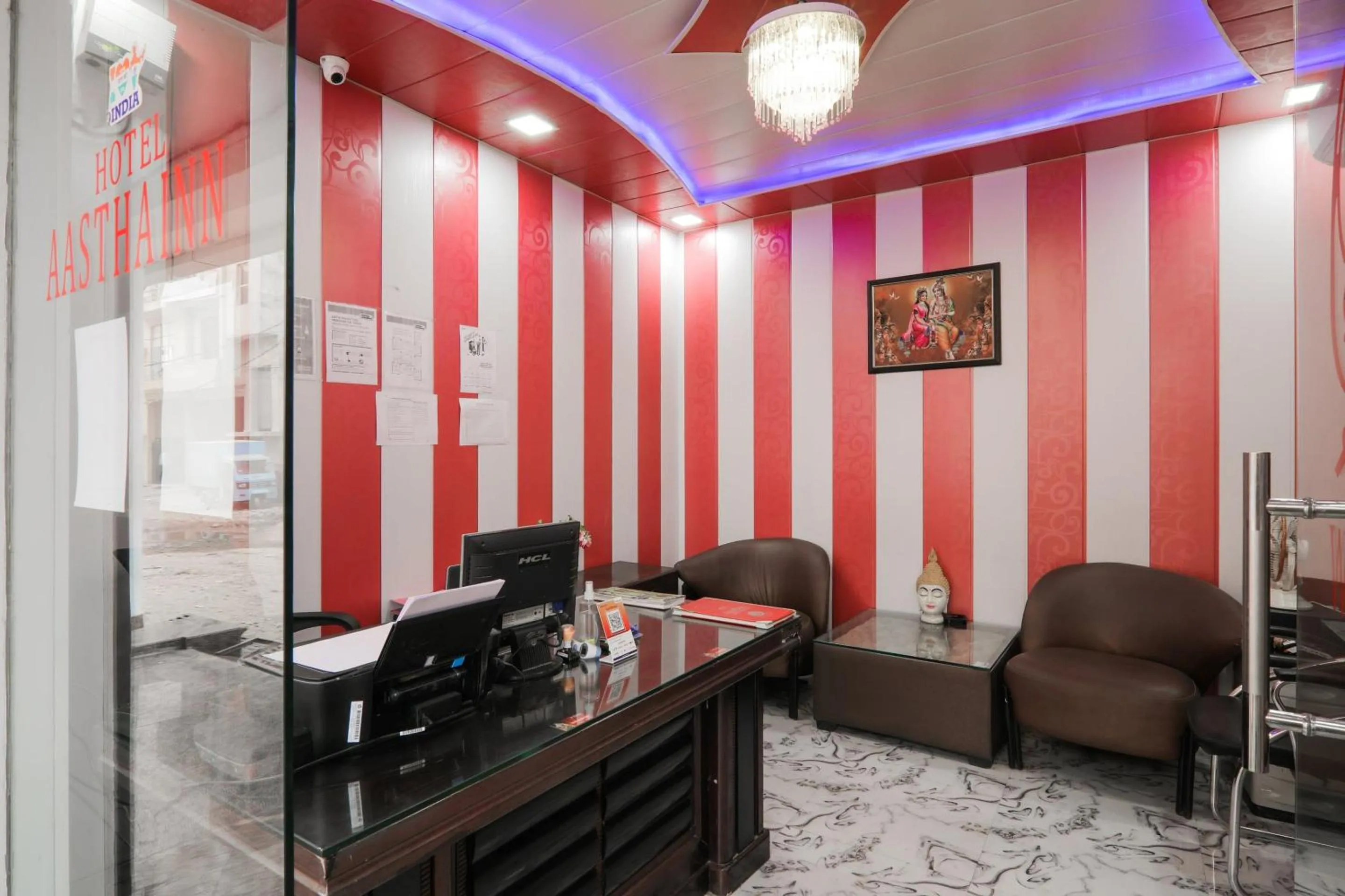 Lobby or reception in Super Hotel O Aastha Near Chaudhary Charan Singh International Airport