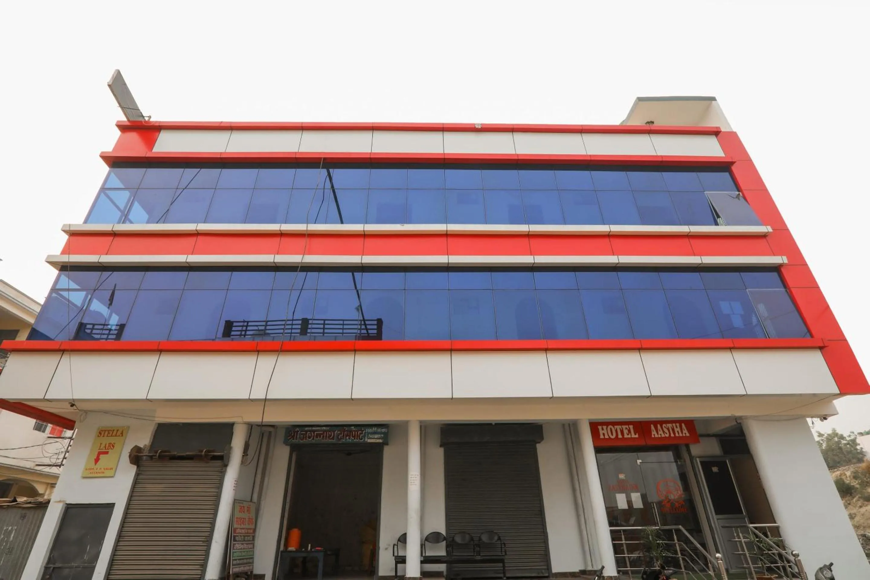 Facade/entrance in Super Hotel O Aastha Near Chaudhary Charan Singh International Airport