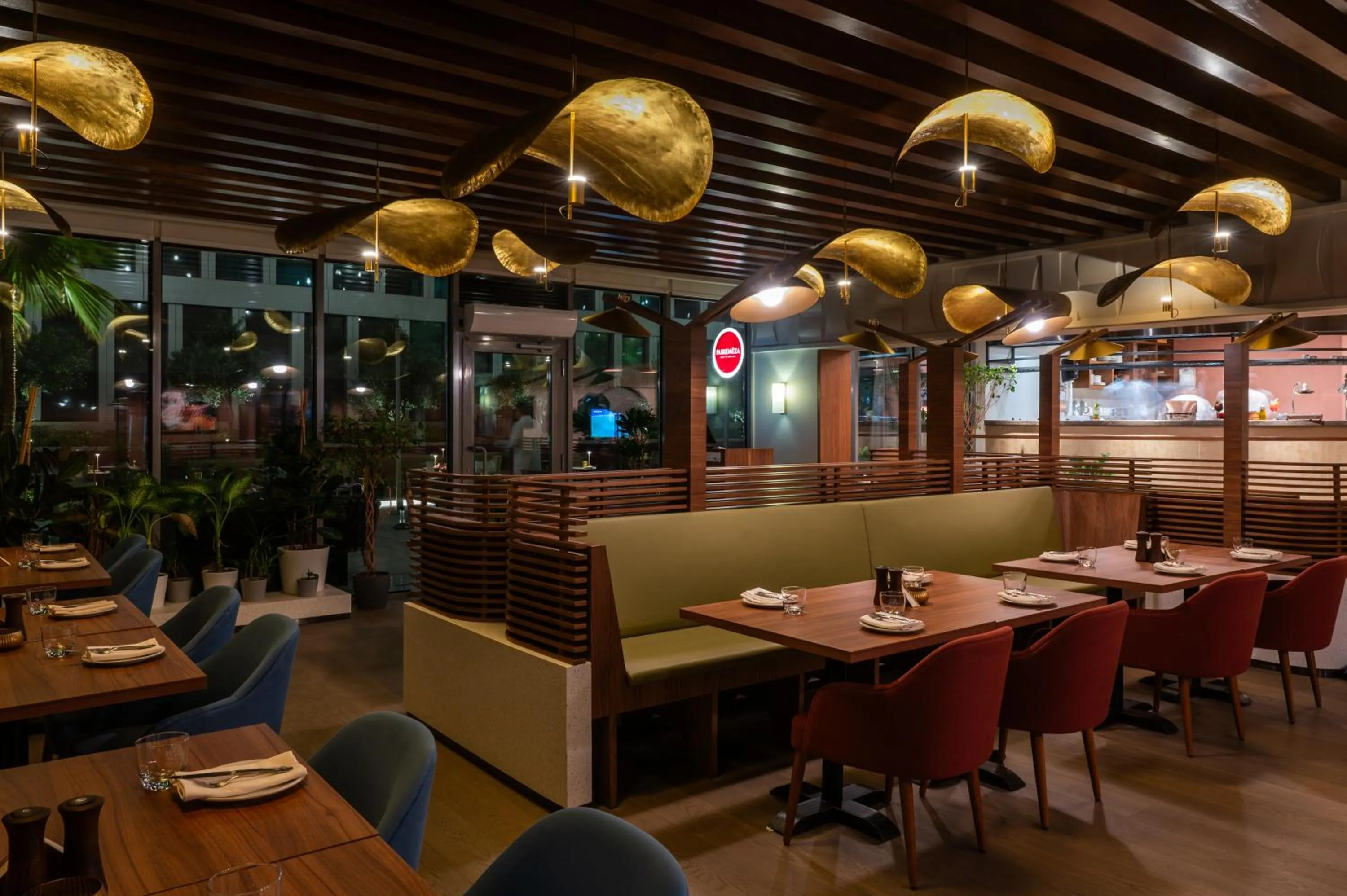 Restaurant/places to eat in Park Inn by Radisson, Riyadh