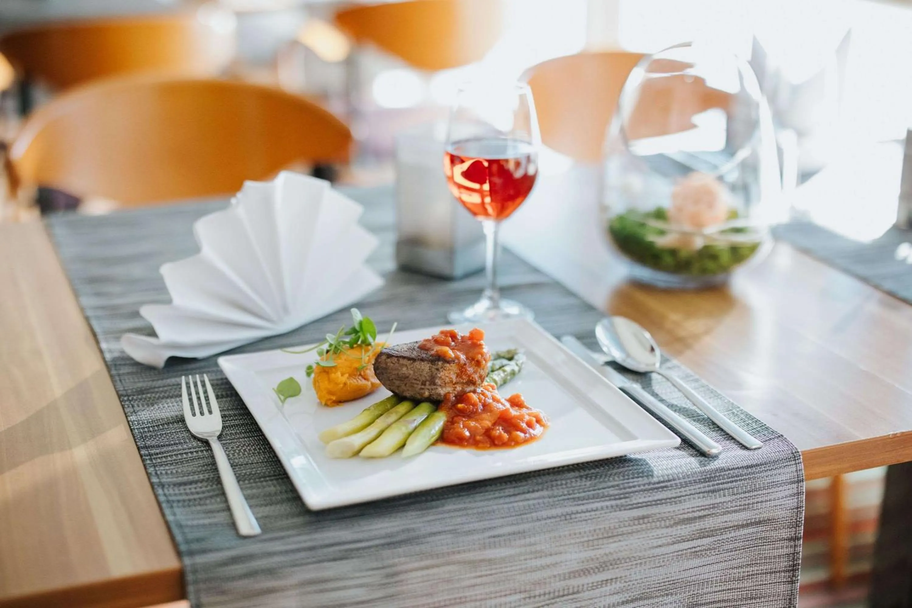 Restaurant/places to eat in Best Western Plus Hotel Bautzen